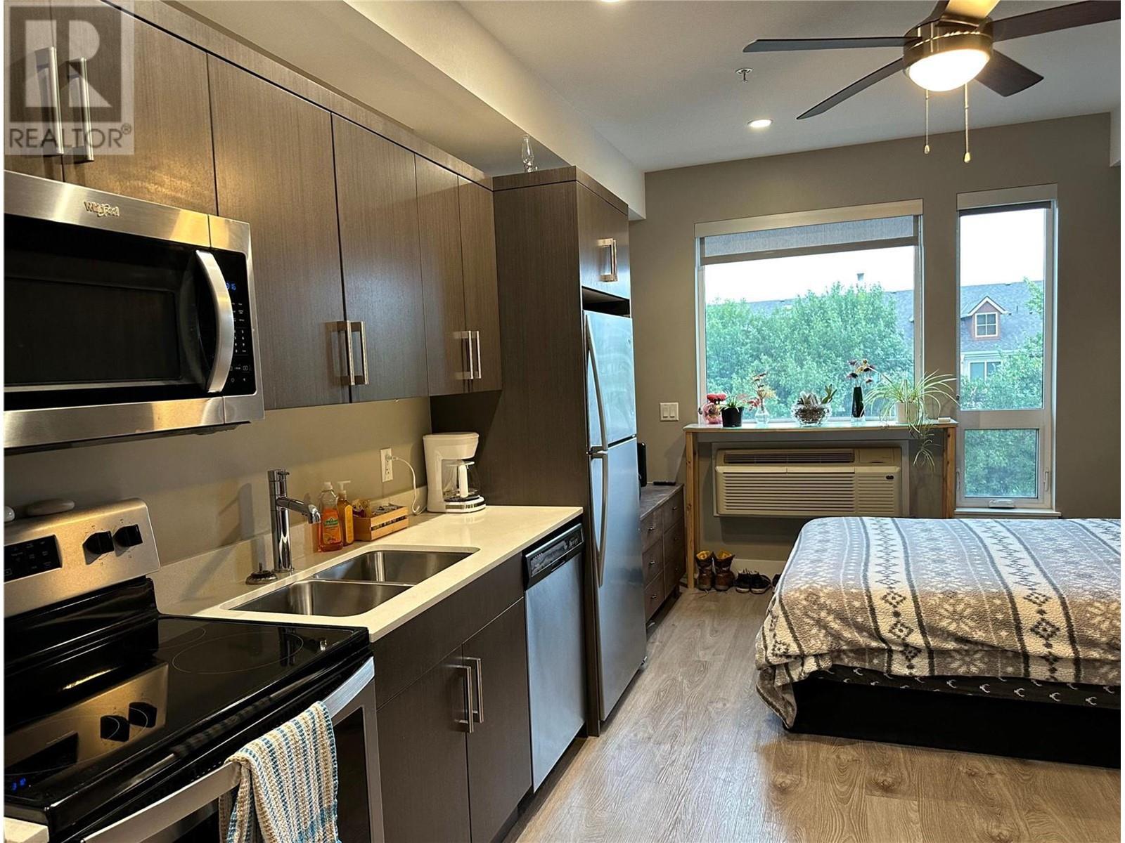 Property at 925 Leon Avenue Unit# 445 image 4