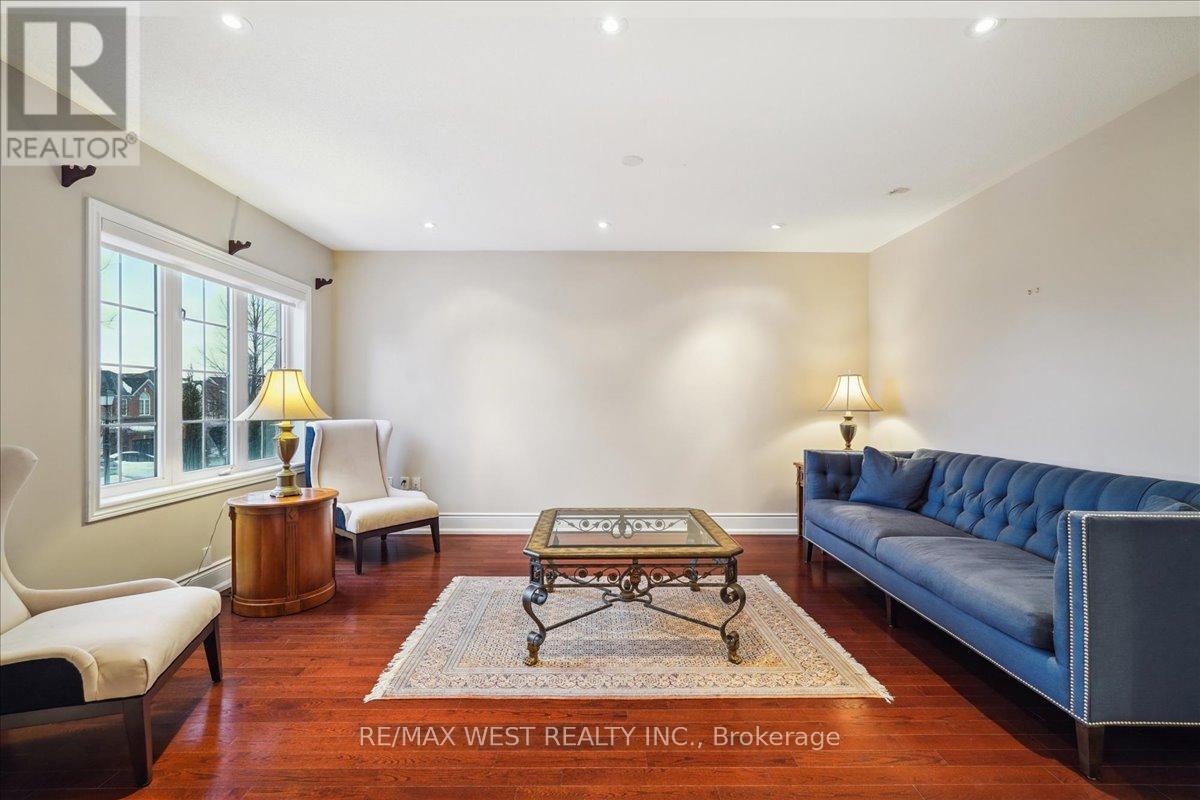 Property at 55 MYNDEN WAY image 5