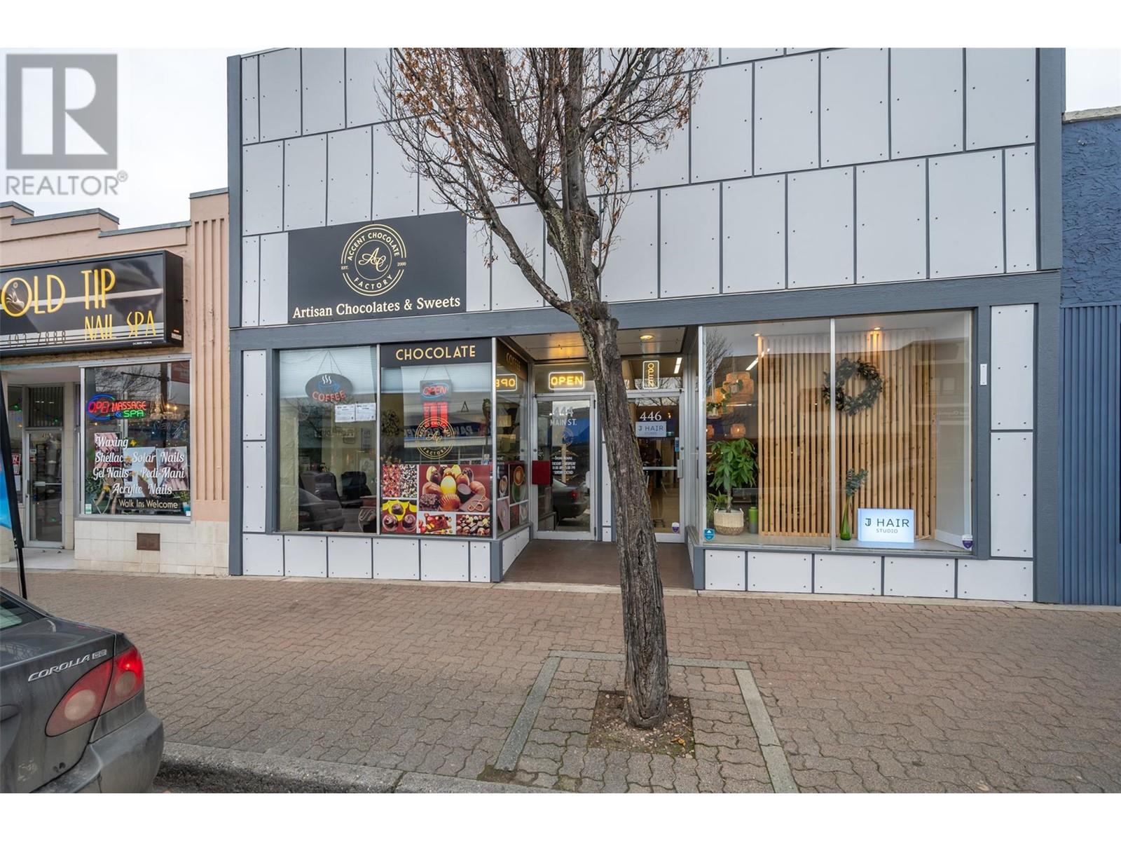444 & 446 Main Street, Penticton, British Columbia  V2A 5C5 - Photo 2 - 10337444