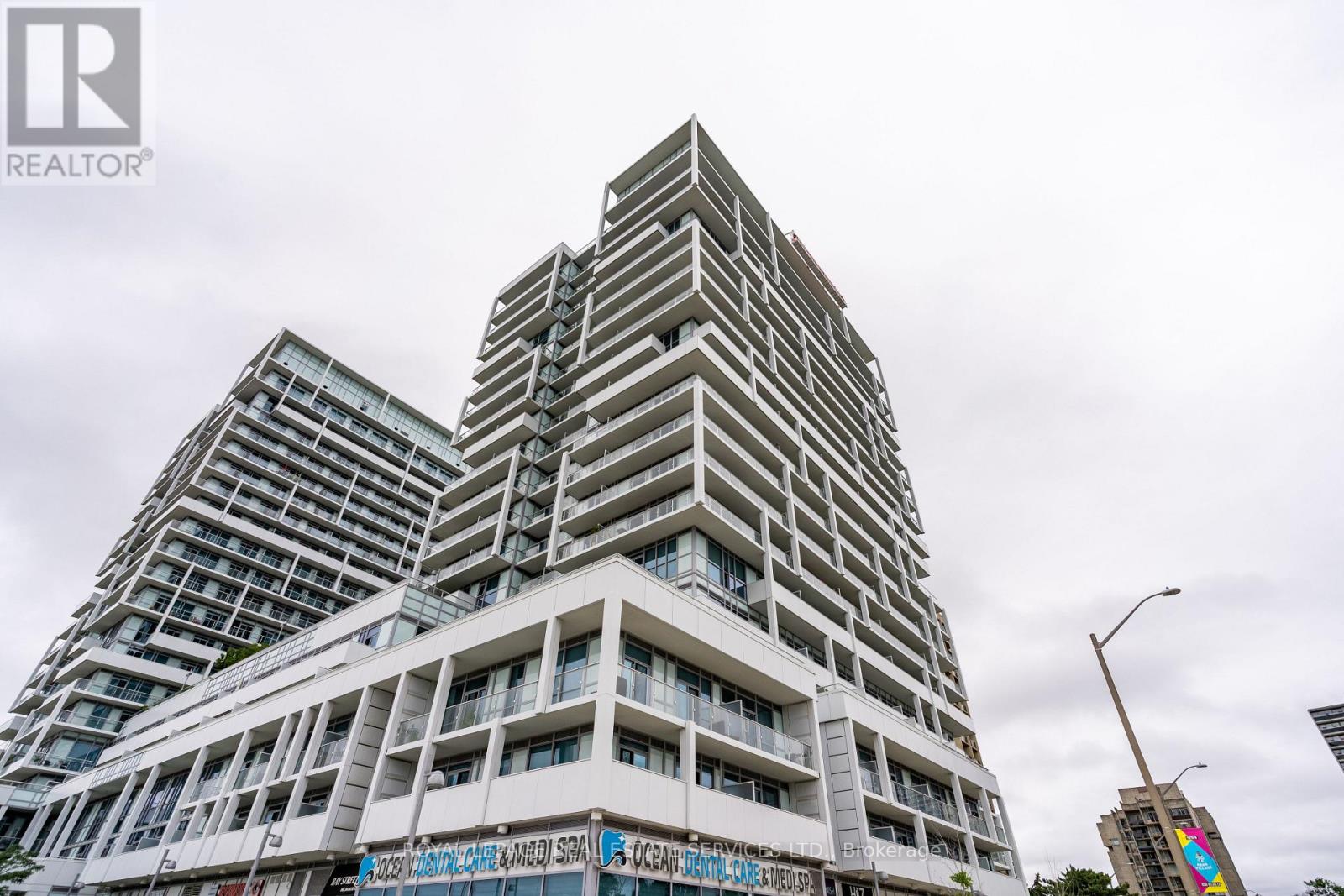Property at 612 - 55 SPEERS ROAD image 1