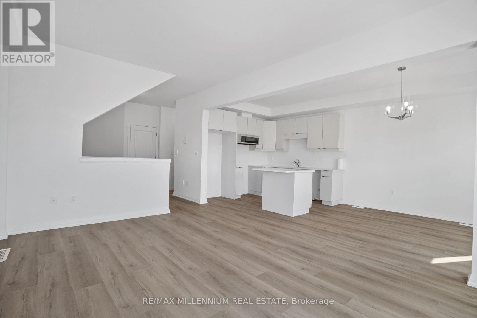 807 Bradford Avenue, Fort Erie, Ontario  L2A 5H7 - Photo 8 - X12013088