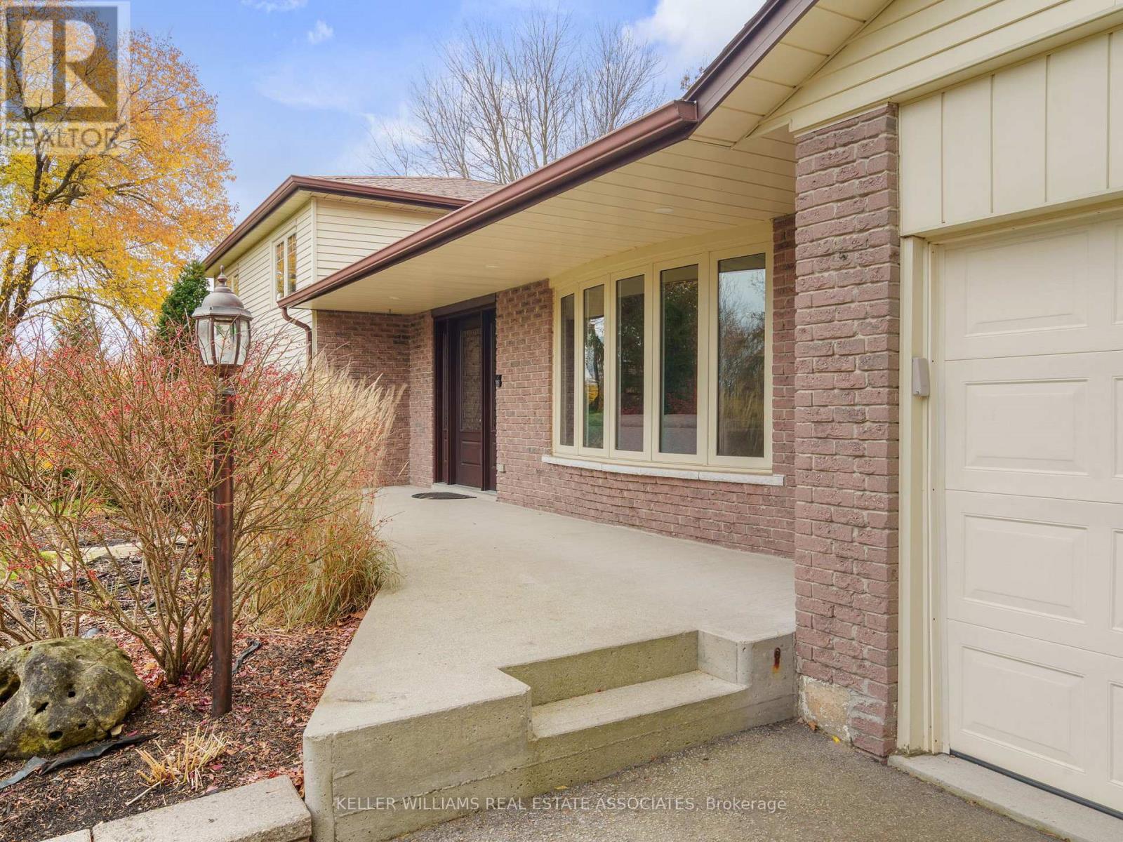 Property at 18 MCKIBBON AVENUE image 2