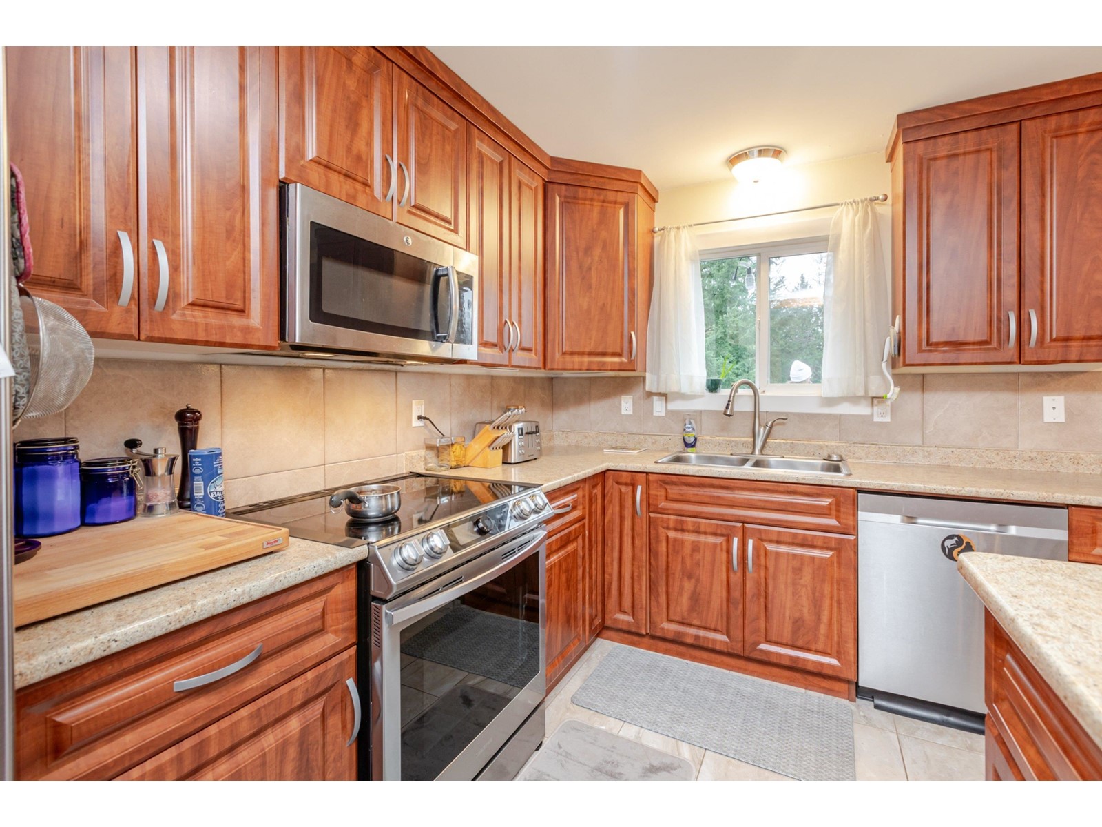 8558 Mccutcheon Avenue, Chilliwack Proper South, Chilliwack, British Columbia  V2P 7K7 - Photo 8 - R2975635