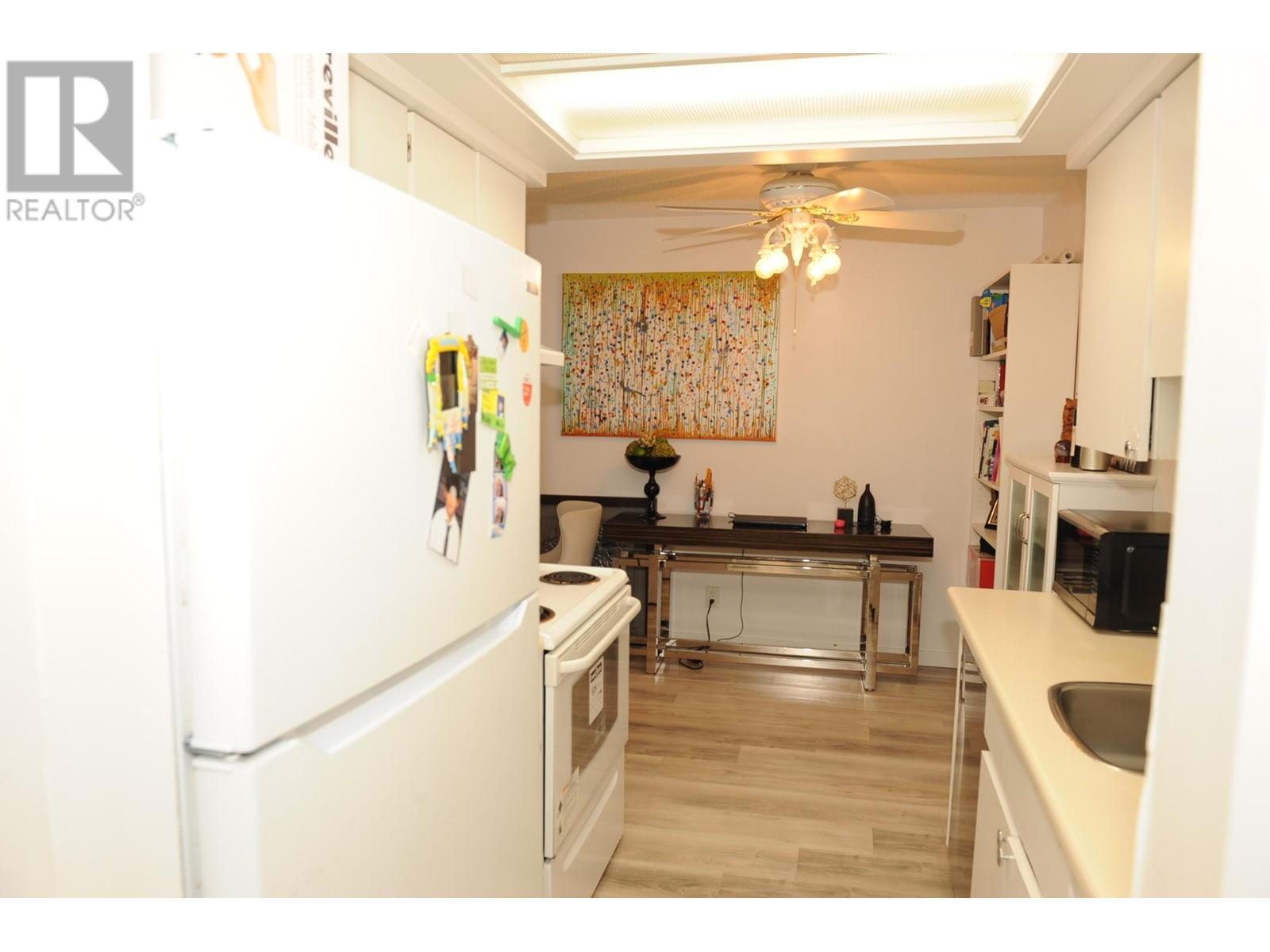 Listing Picture 7 of 20 : 106 6669 TELFORD AVENUE, Burnaby / 本拿比 - 魯藝地產 Yvonne Lu Group - MLS Medallion Club Member