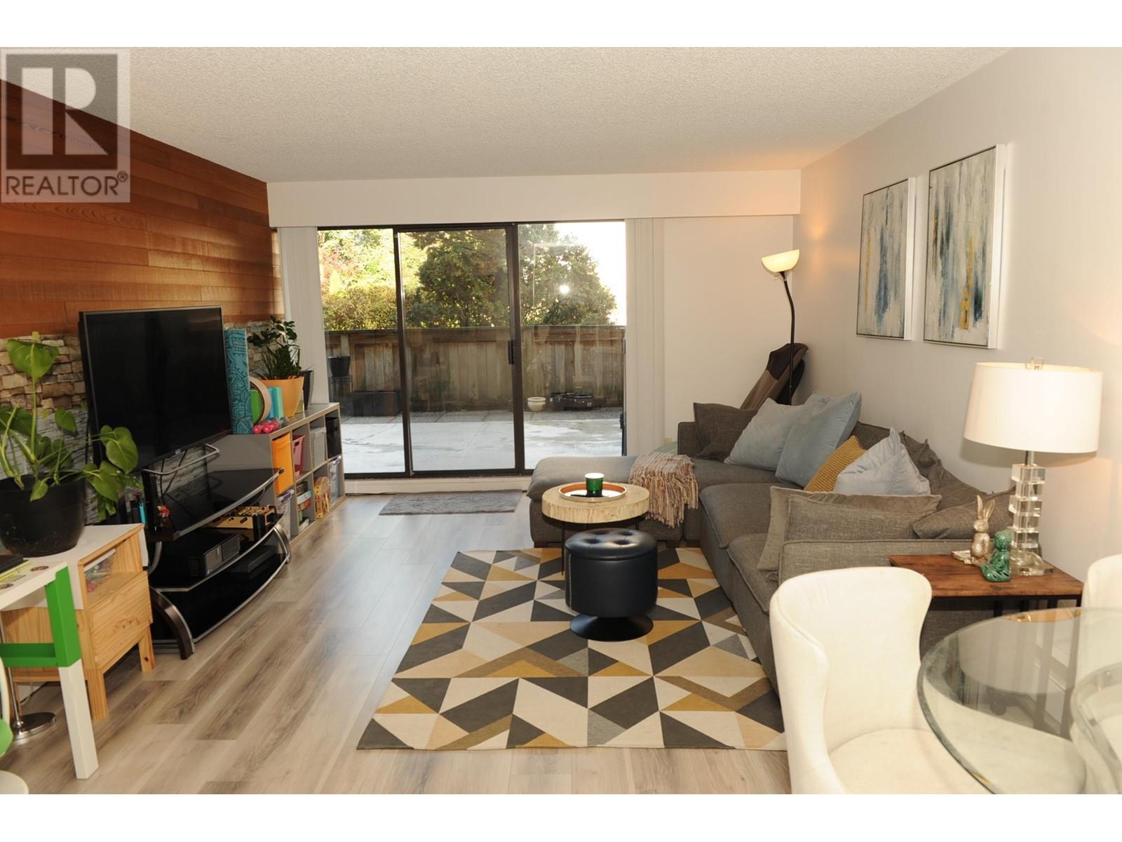 Listing Picture 8 of 20 : 106 6669 TELFORD AVENUE, Burnaby / 本拿比 - 魯藝地產 Yvonne Lu Group - MLS Medallion Club Member