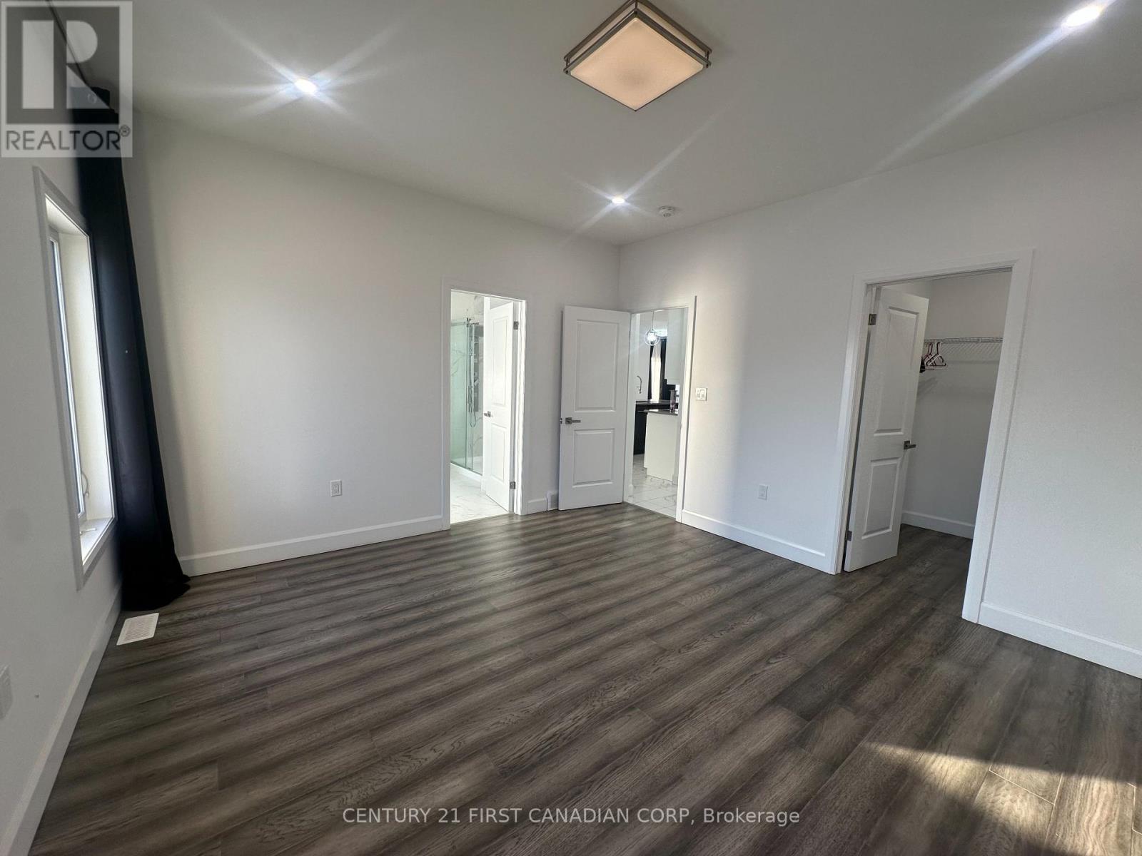 31 Brooklawn Drive, Lambton Shores, Ontario  N0M 1T0 - Photo 20 - X12013224