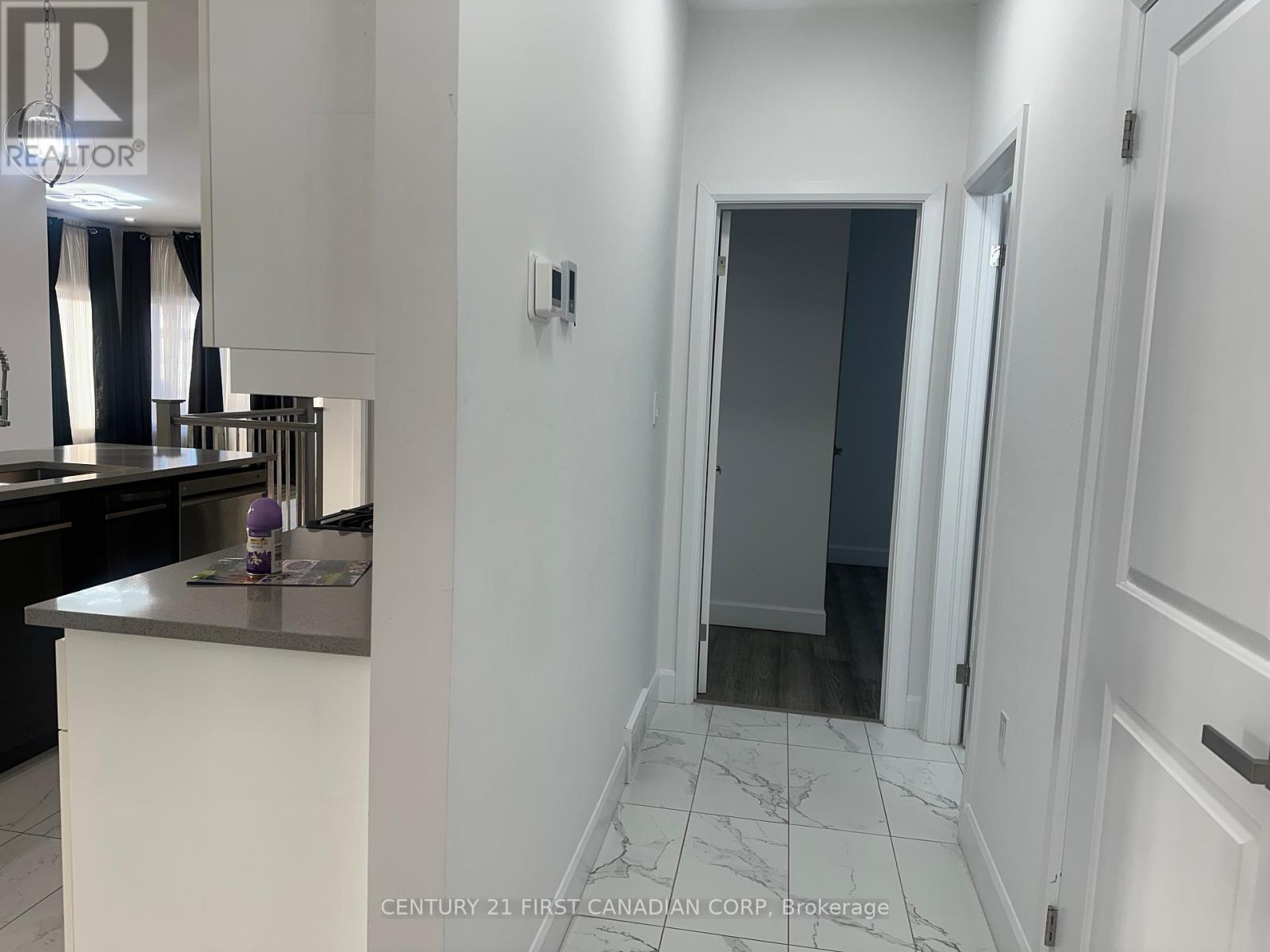 31 Brooklawn Drive, Lambton Shores, Ontario  N0M 1T0 - Photo 25 - X12013224
