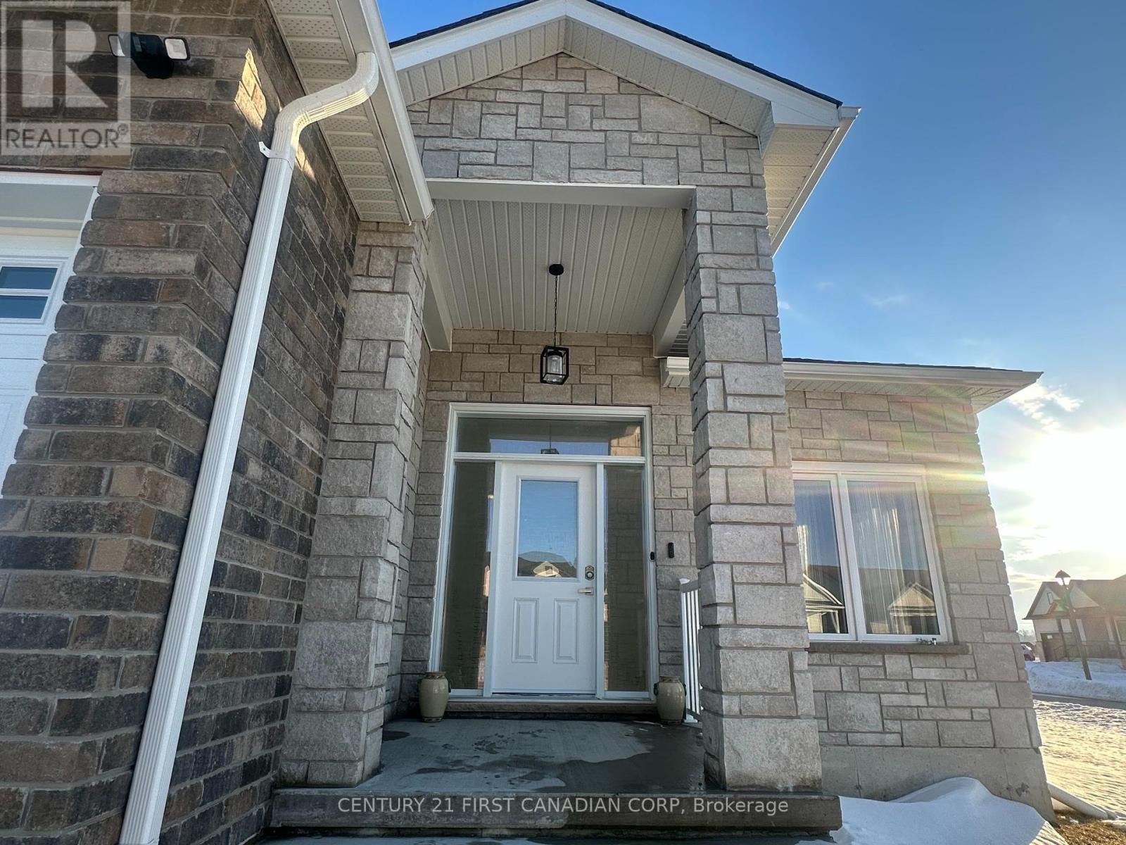 Property at 31 BROOKLAWN DRIVE image 3