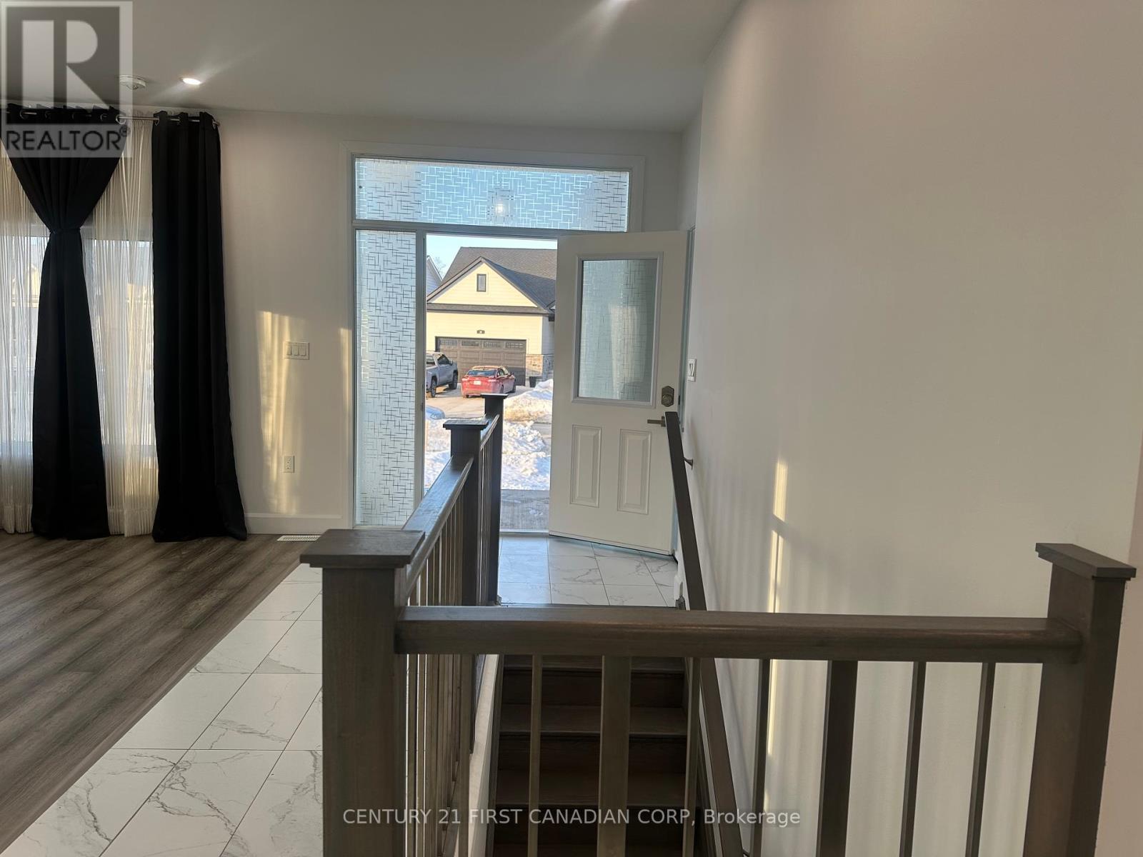 31 Brooklawn Drive, Lambton Shores, Ontario  N0M 1T0 - Photo 31 - X12013224