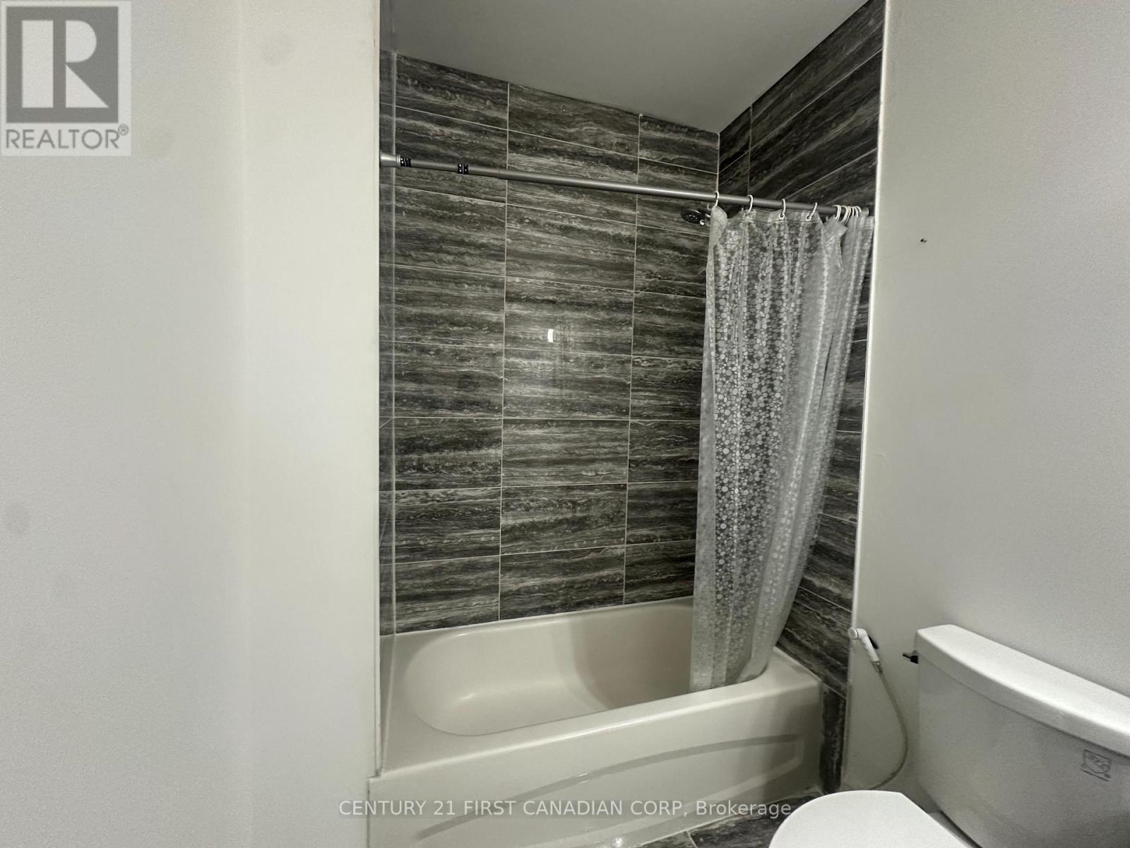 31 Brooklawn Drive, Lambton Shores, Ontario  N0M 1T0 - Photo 40 - X12013224