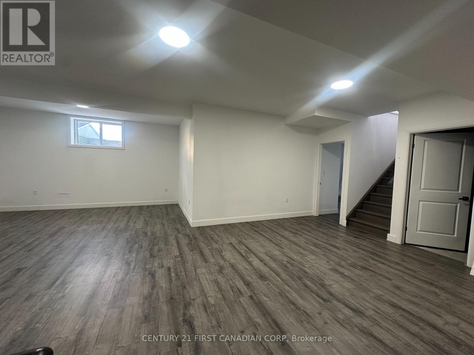 31 Brooklawn Drive, Lambton Shores, Ontario  N0M 1T0 - Photo 41 - X12013224
