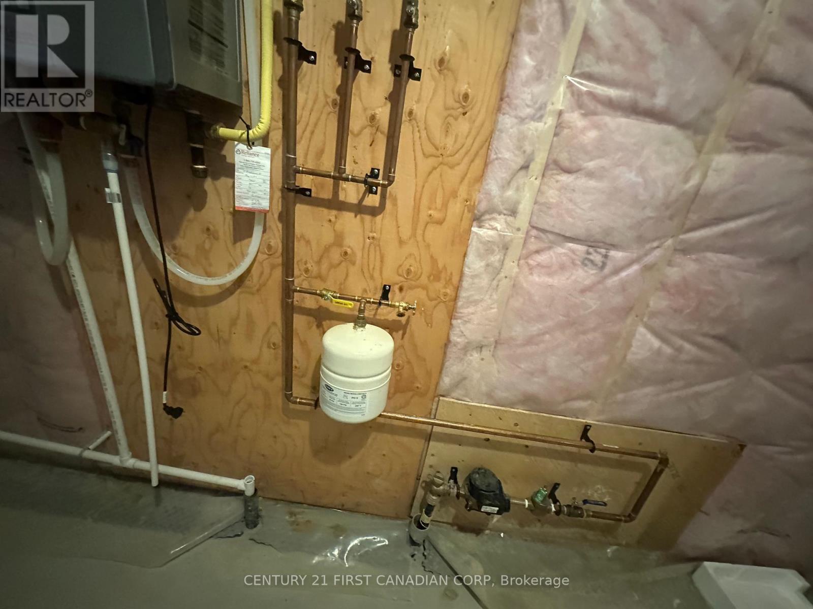 31 Brooklawn Drive, Lambton Shores, Ontario  N0M 1T0 - Photo 45 - X12013224