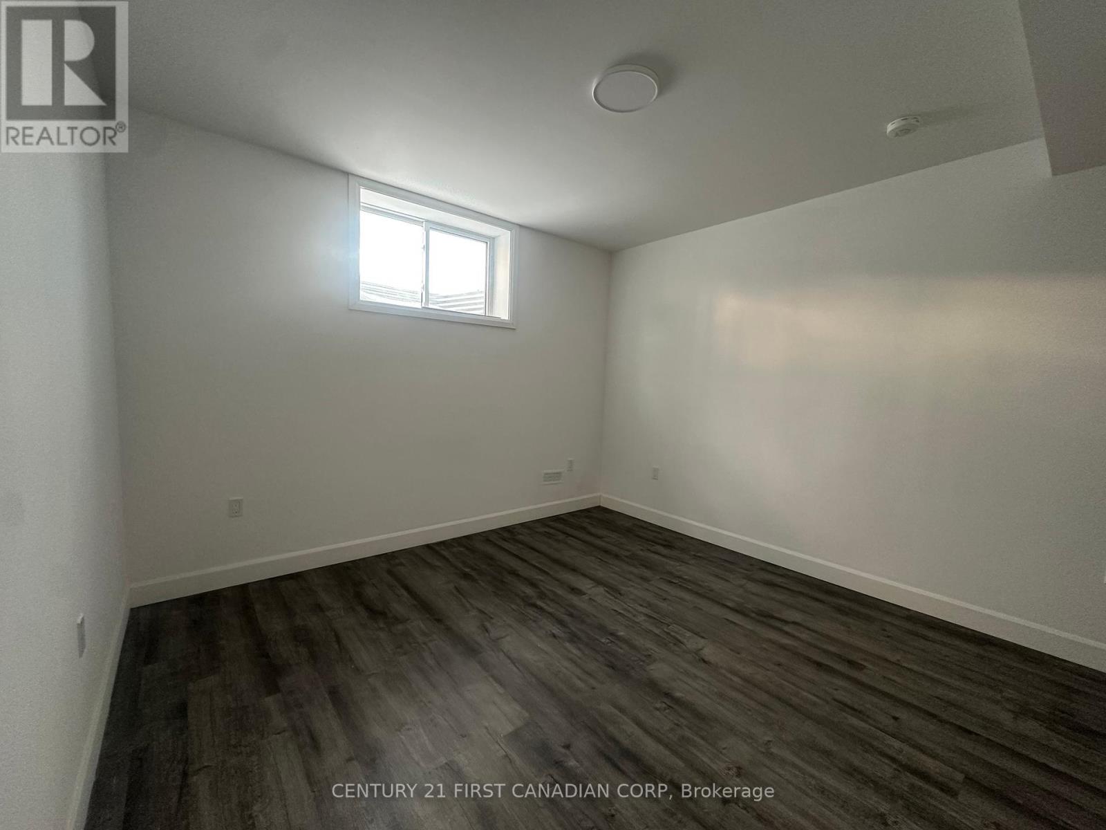31 Brooklawn Drive, Lambton Shores, Ontario  N0M 1T0 - Photo 48 - X12013224