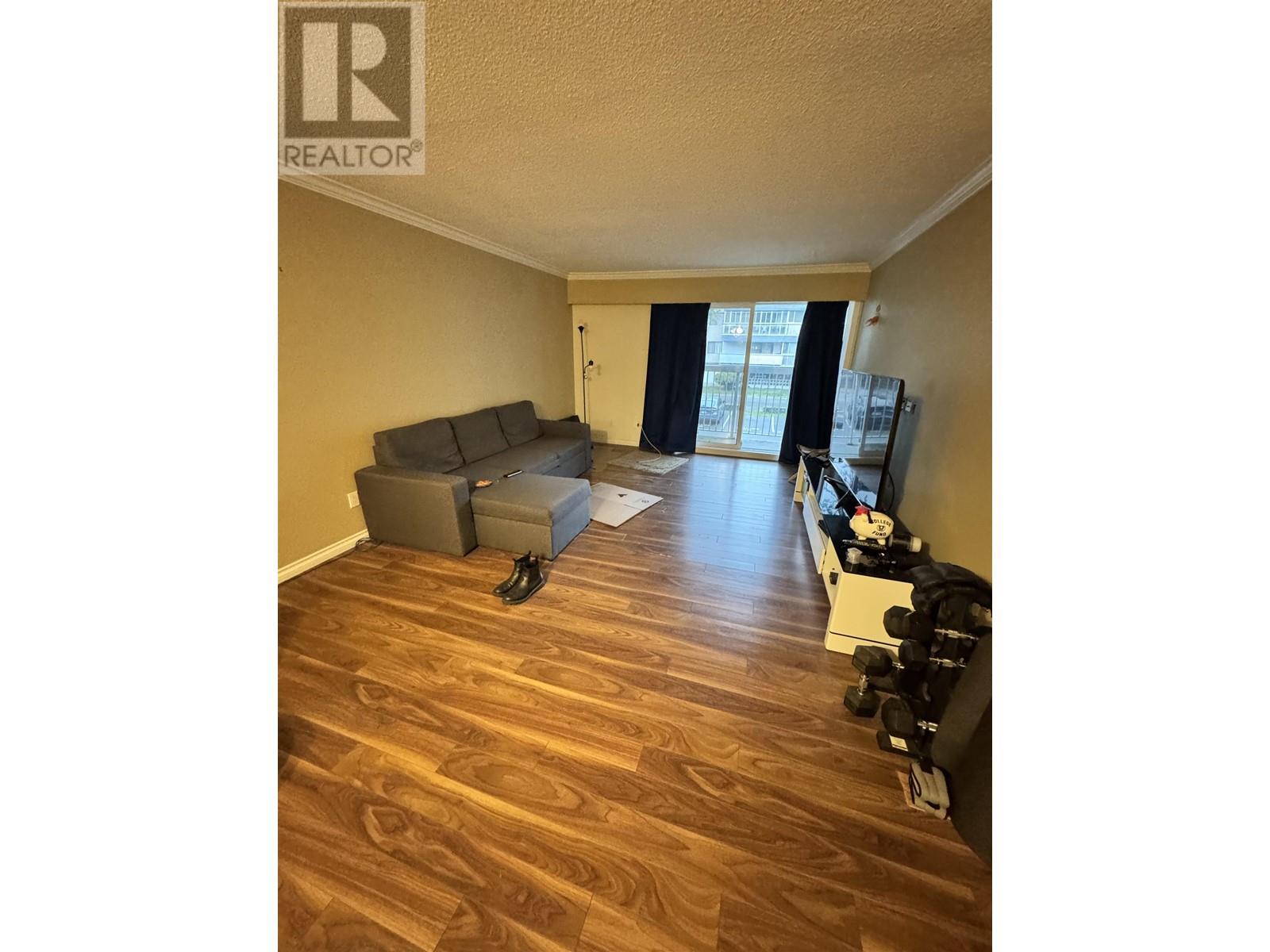 Property at 101 6420 BUSWELL STREET image 2
