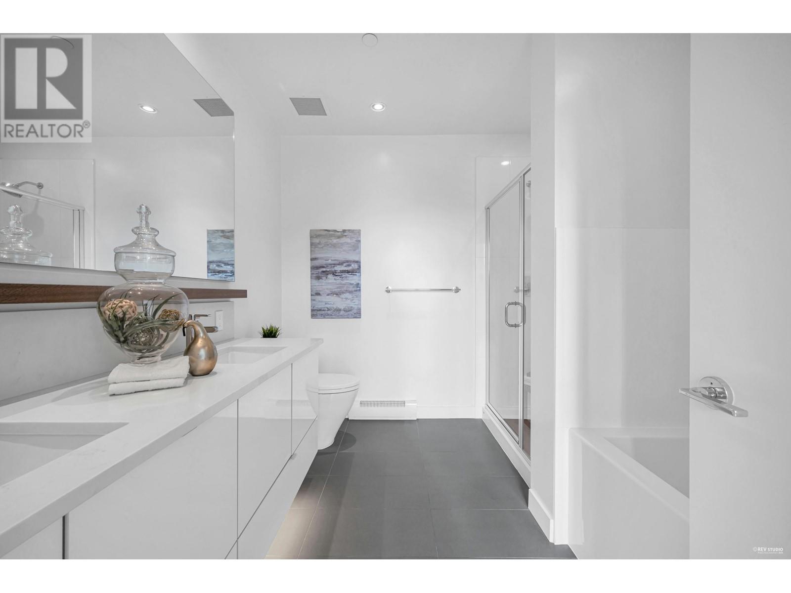 Th5 200 Nelson's Crescent, New Westminster, British Columbia  V3L 0H4 - Photo 20 - R2976412