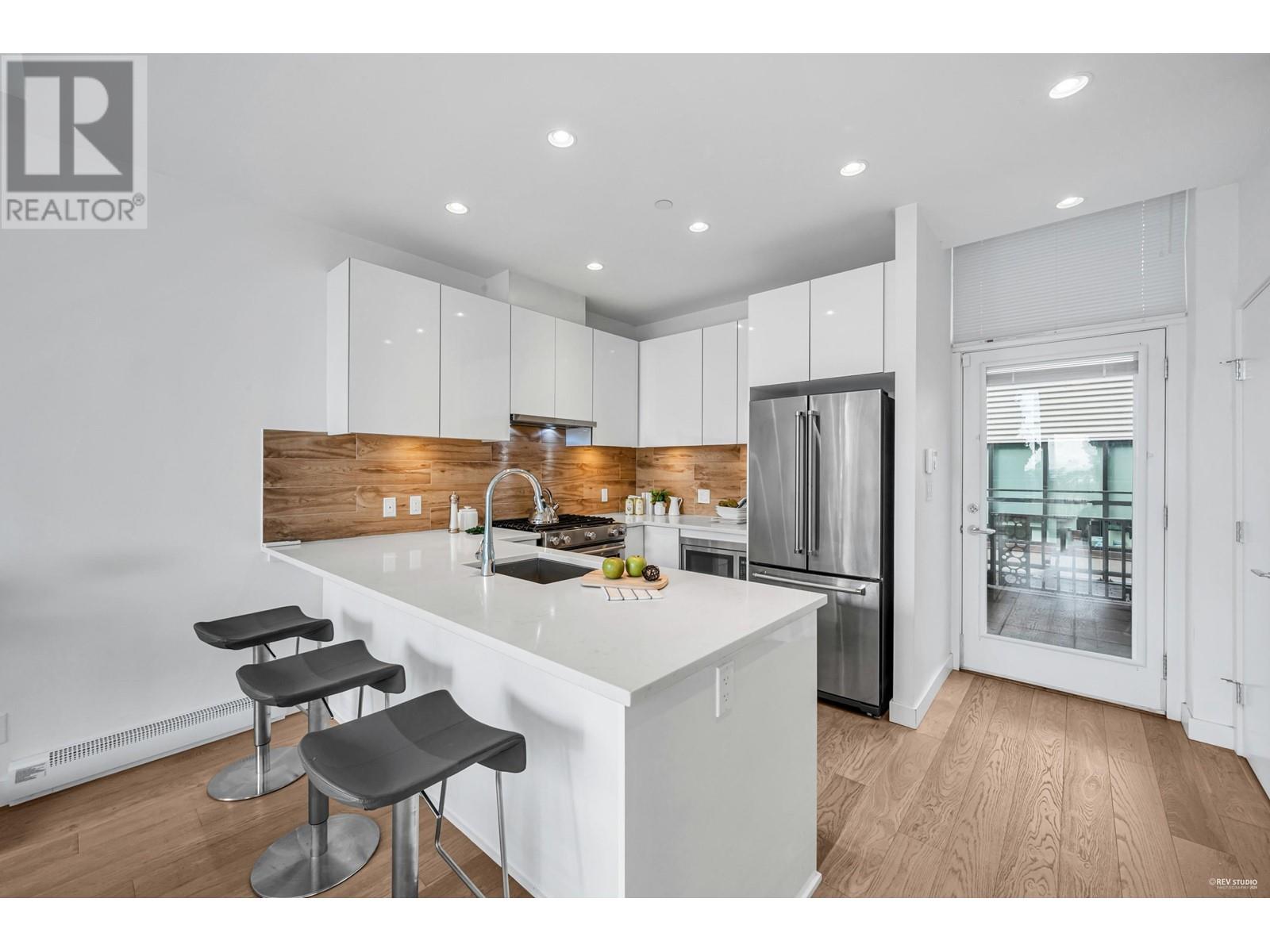 Th5 200 Nelson's Crescent, New Westminster, British Columbia  V3L 0H4 - Photo 9 - R2976412