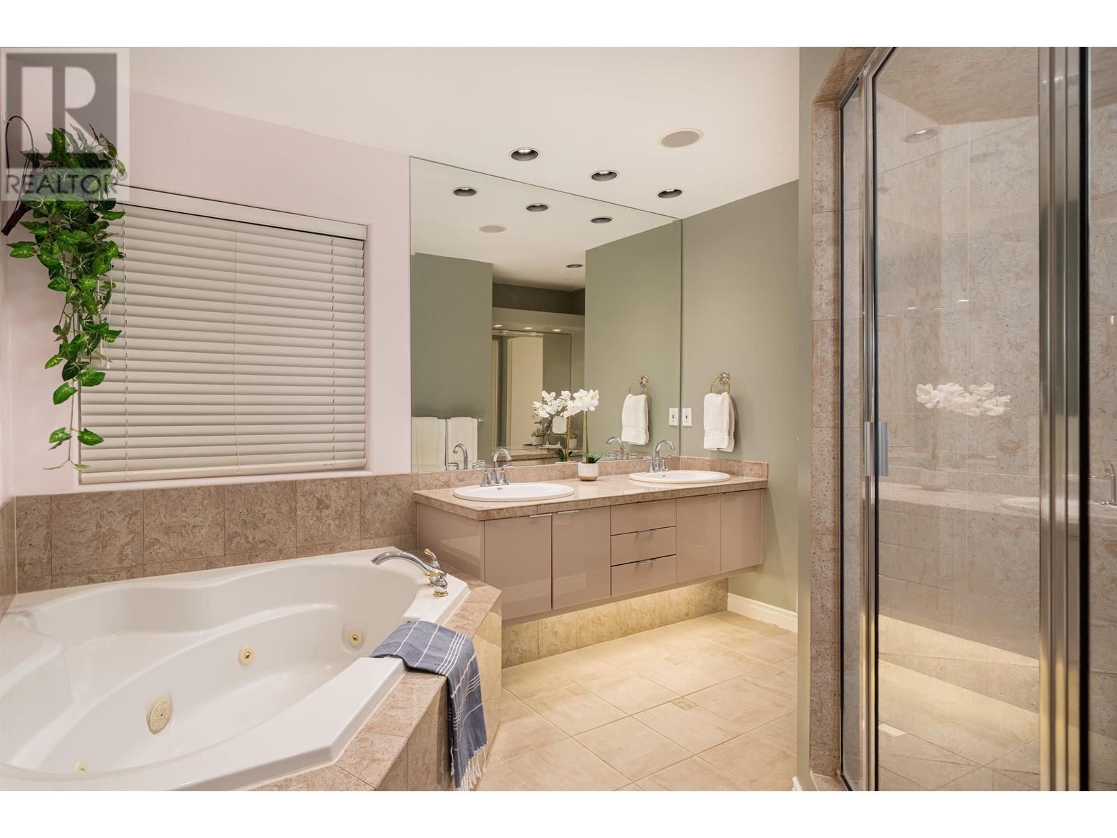 2930 Cougar Court, Coquitlam, British Columbia  V3E 3A4 - Photo 27 - R2976430