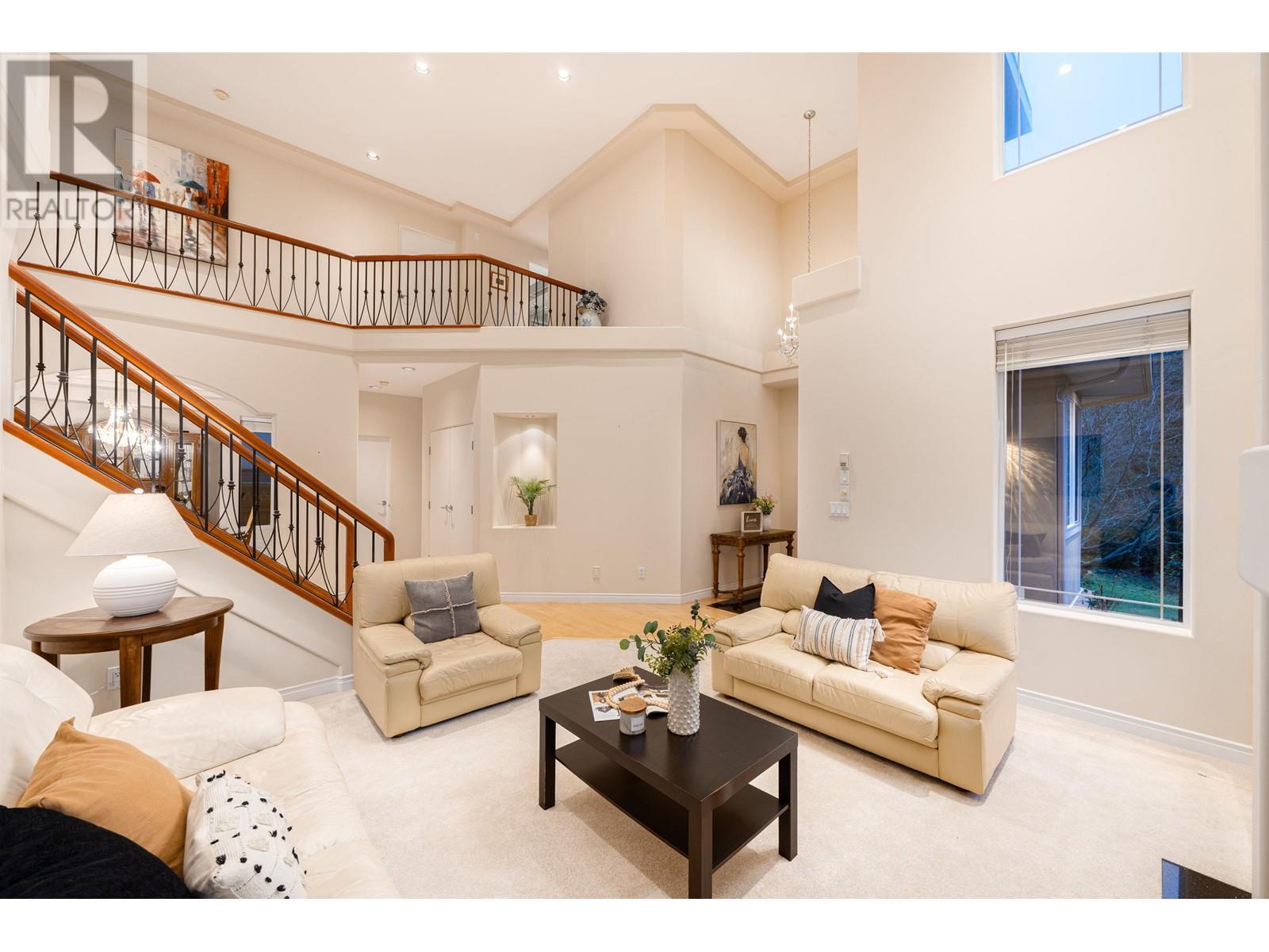 2930 Cougar Court, Coquitlam, British Columbia  V3E 3A4 - Photo 5 - R2976430