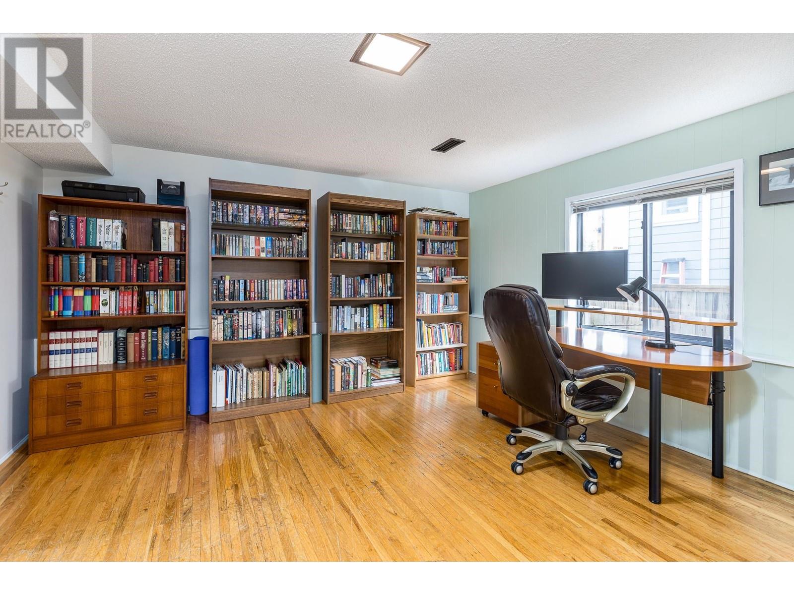 325 Hoult Street, New Westminster, British Columbia  V3L 4X2 - Photo 30 - R2975494