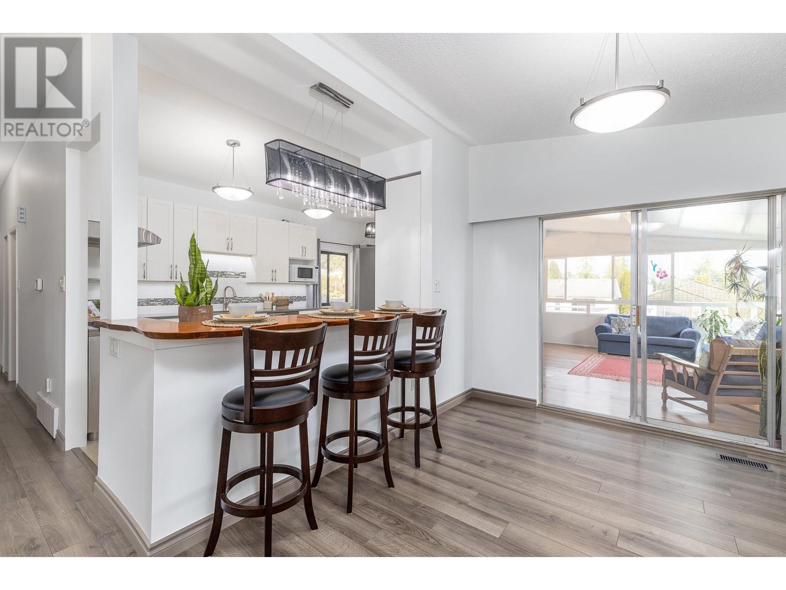 325 Hoult Street, New Westminster, British Columbia  V3L 4X2 - Photo 6 - R2975494