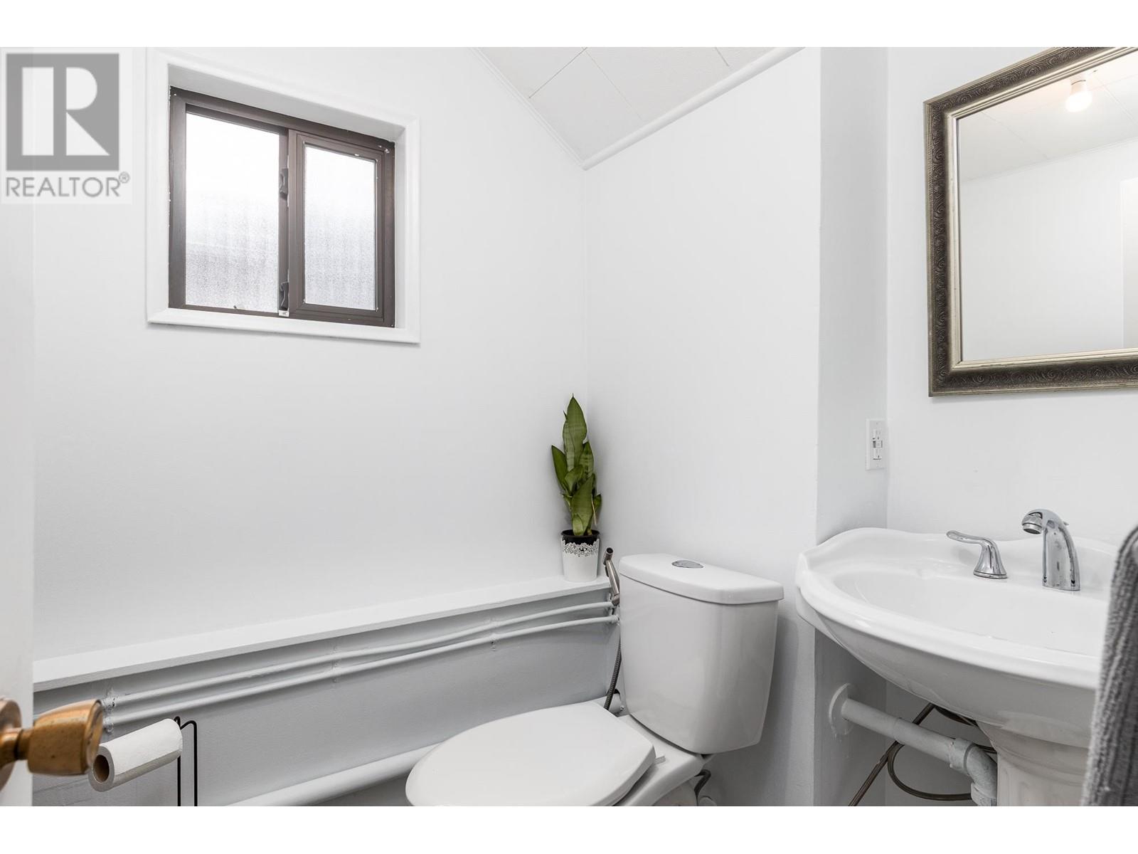 325 Hoult Street, New Westminster, British Columbia  V3L 4X2 - Photo 34 - R2975494