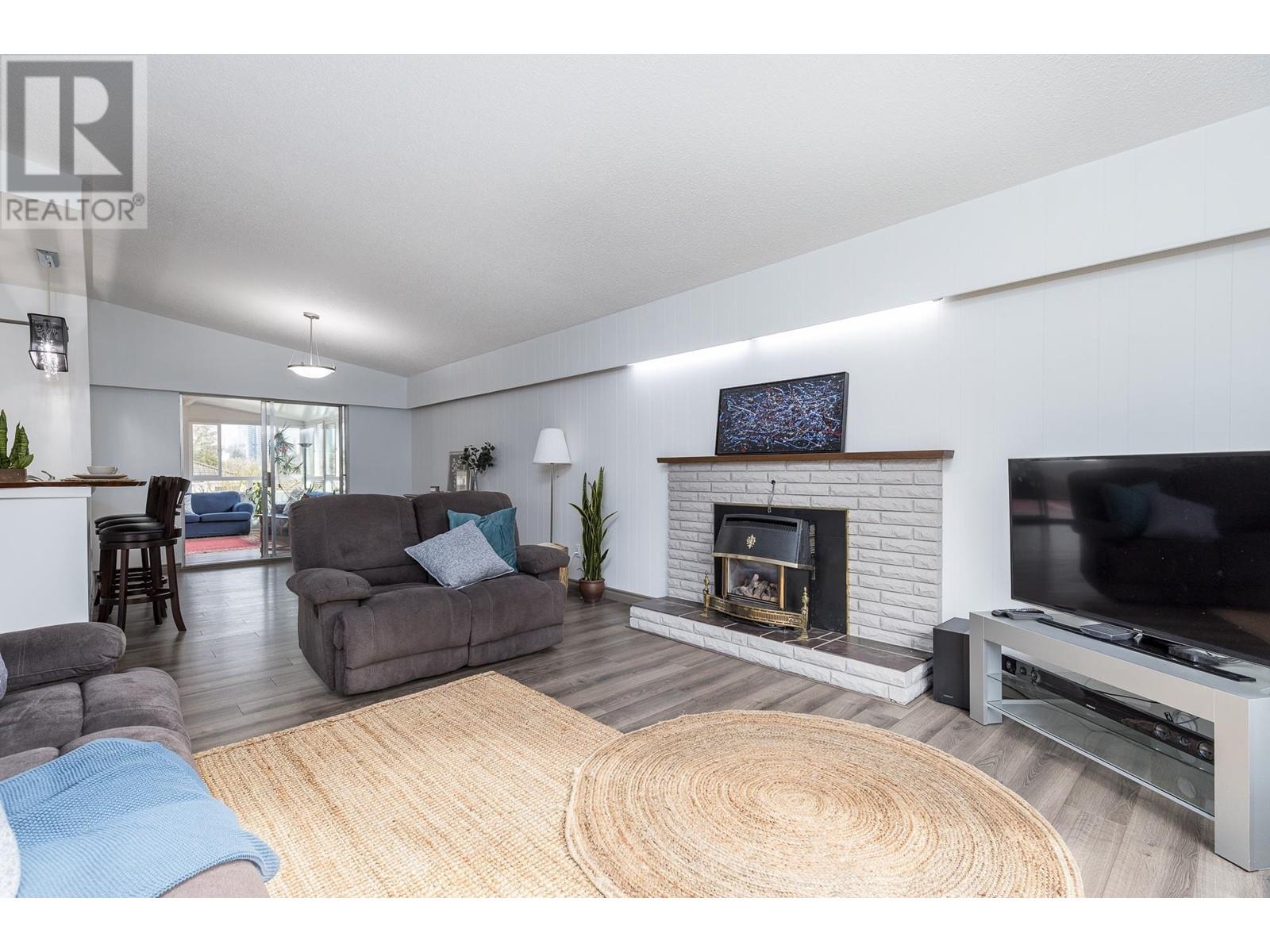 325 Hoult Street, New Westminster, British Columbia  V3L 4X2 - Photo 10 - R2975494