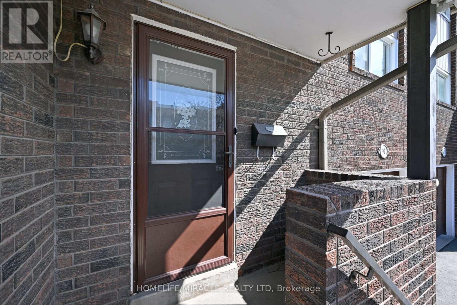 Property at 92 PERMFIELD PATH image 5