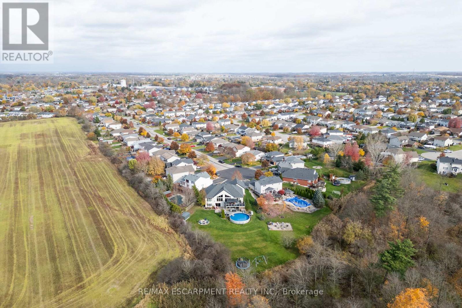 92 Celtic Drive, Haldimand, Ontario  N3W 2N6 - Photo 47 - X12013213