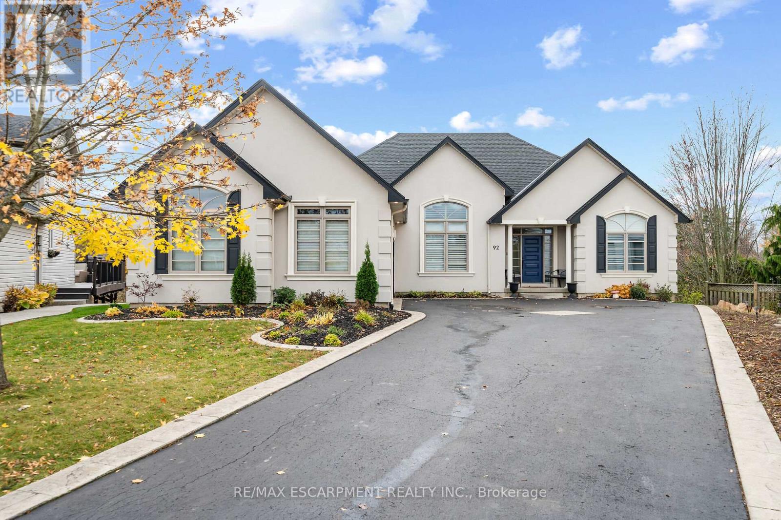 92 Celtic Drive, Haldimand, Ontario  N3W 2N6 - Photo 50 - X12013213