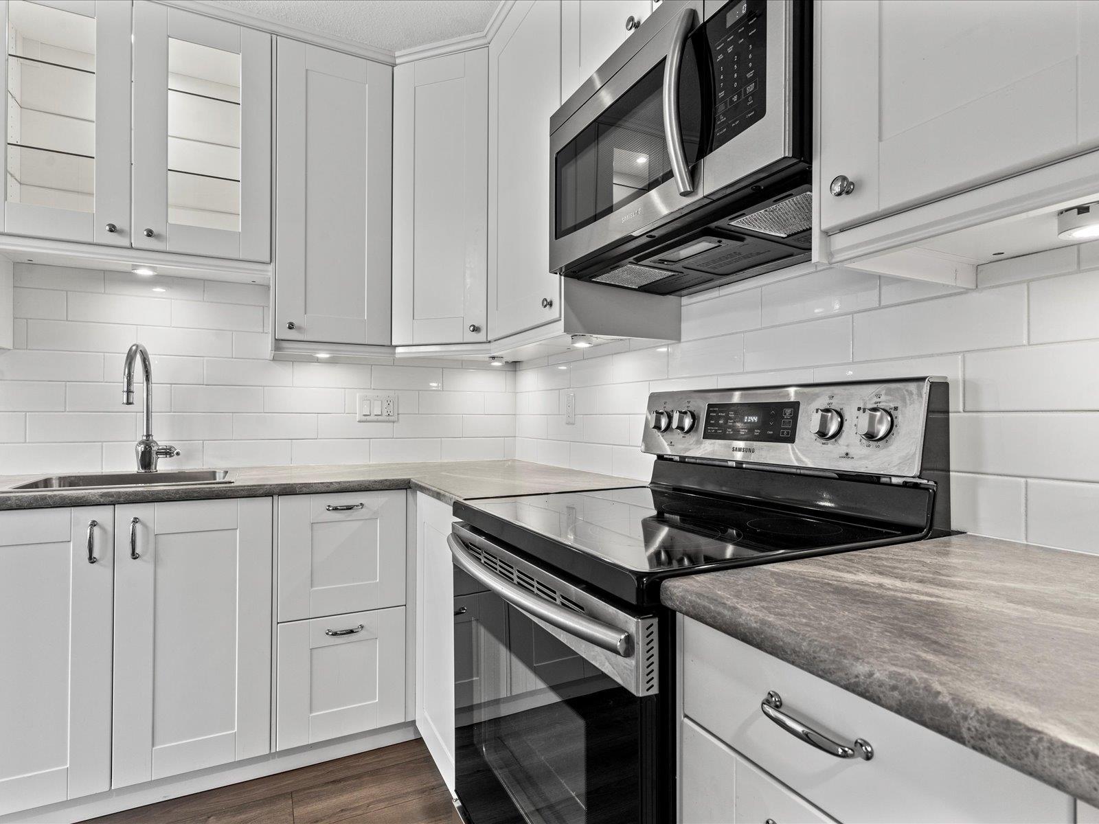 106 2853 W Bourquin Crescent, Abbotsford, British Columbia  V2S 6H6 - Photo 8 - R2964897
