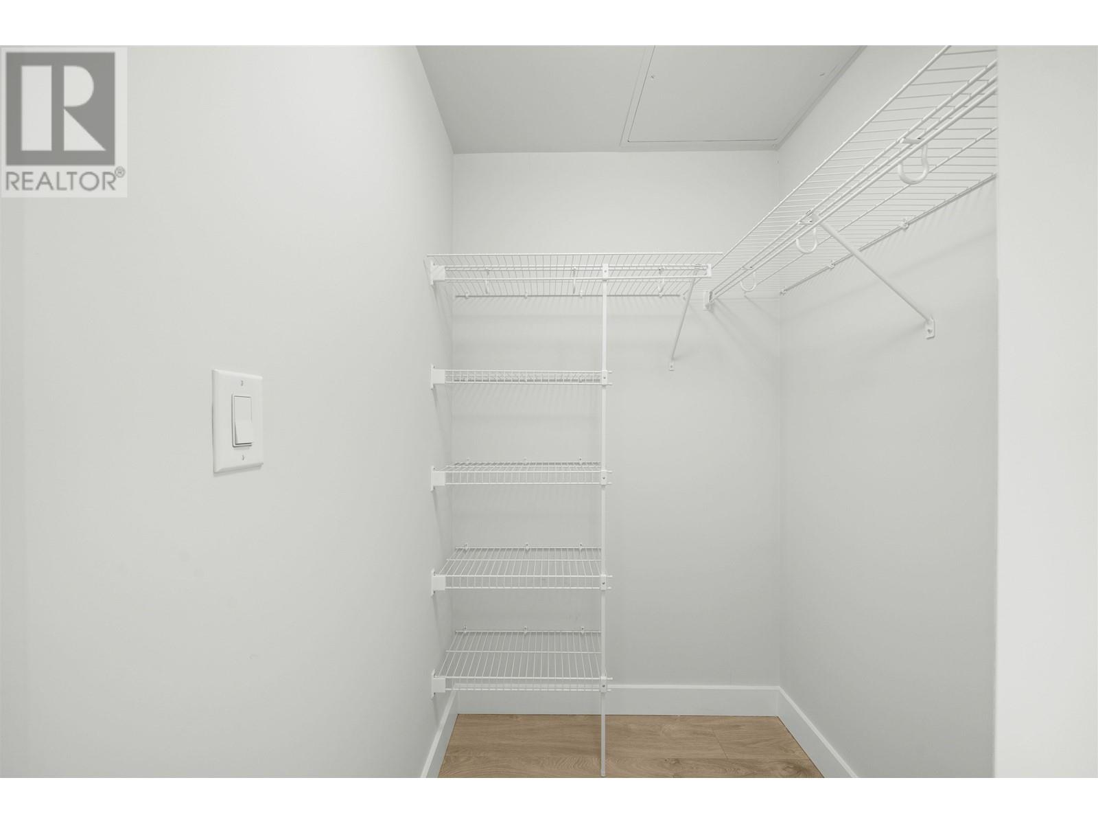 Listing Picture 16 of 33 : 2801 1788 GILMORE AVENUE, Burnaby / 本拿比 - 魯藝地產 Yvonne Lu Group - MLS Medallion Club Member