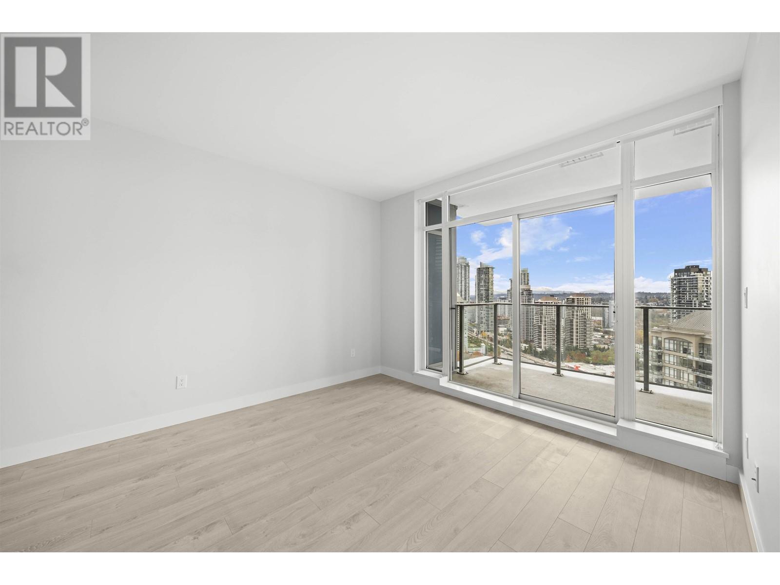 Listing Picture 4 of 33 : 2801 1788 GILMORE AVENUE, Burnaby / 本拿比 - 魯藝地產 Yvonne Lu Group - MLS Medallion Club Member