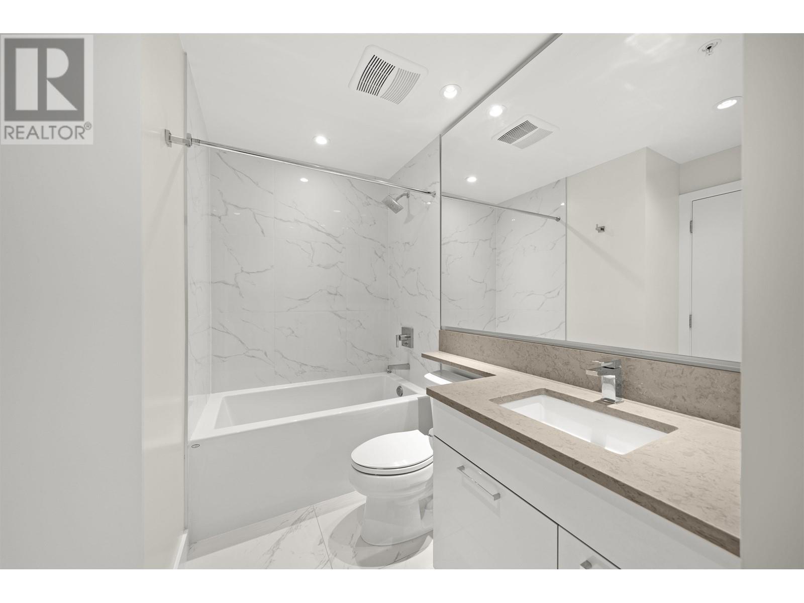 Listing Picture 15 of 33 : 2801 1788 GILMORE AVENUE, Burnaby / 本拿比 - 魯藝地產 Yvonne Lu Group - MLS Medallion Club Member