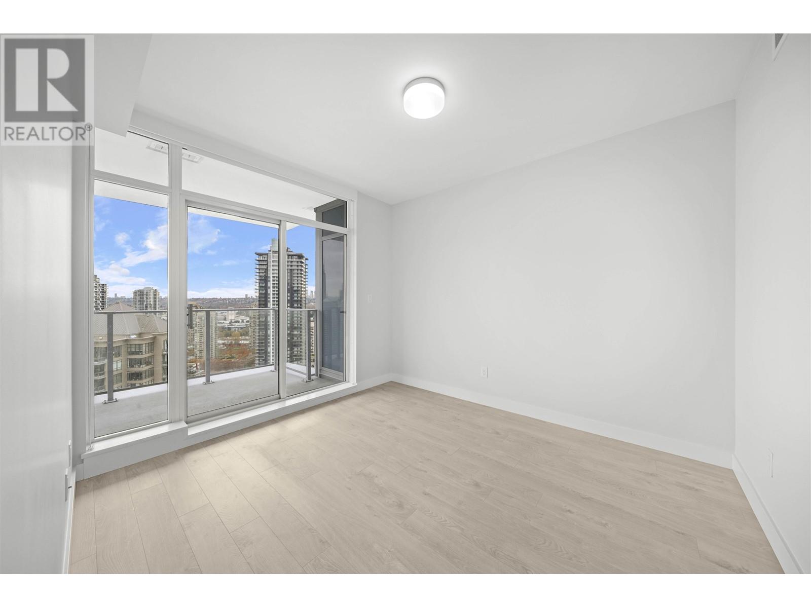 Listing Picture 14 of 33 : 2801 1788 GILMORE AVENUE, Burnaby / 本拿比 - 魯藝地產 Yvonne Lu Group - MLS Medallion Club Member