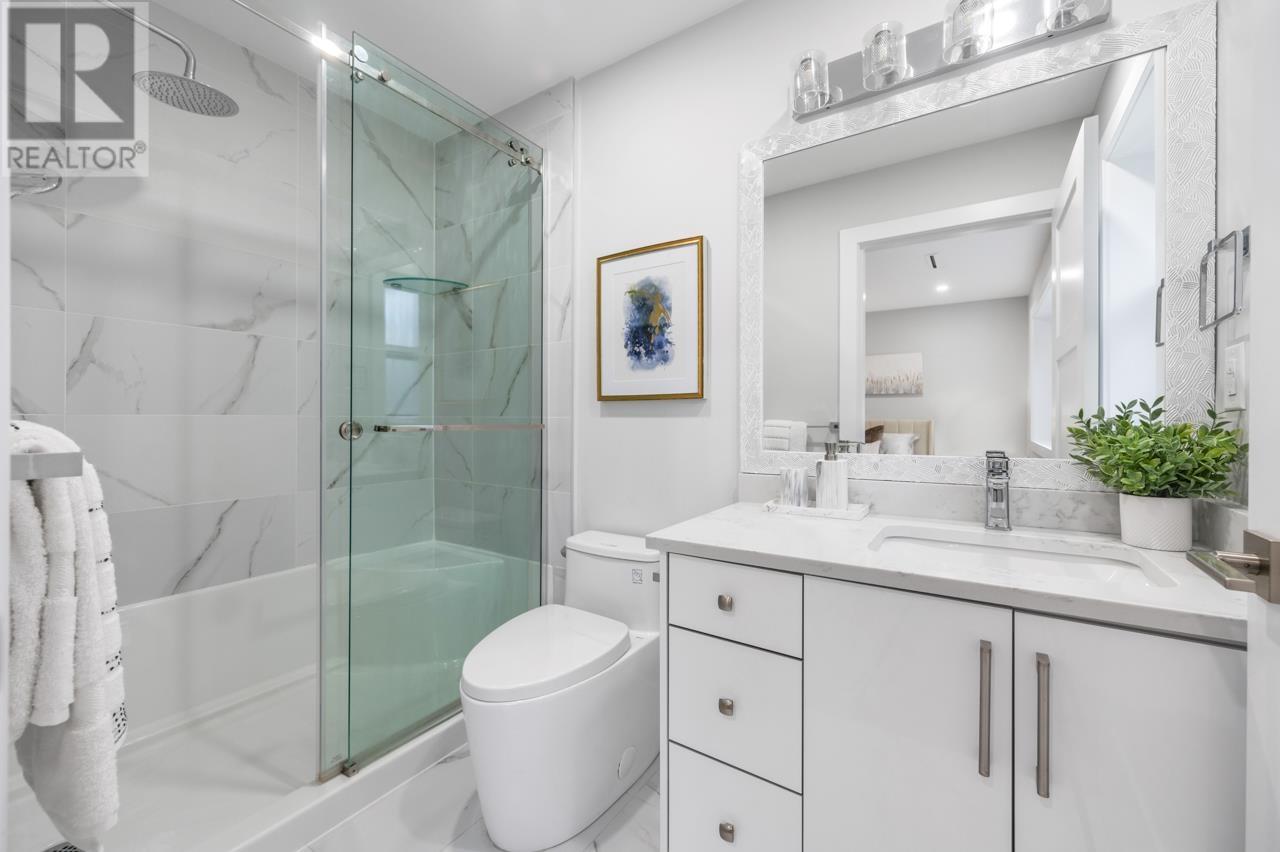 5949 Sherbrooke Street, Vancouver, British Columbia  V5W 3N3 - Photo 13 - R2975821