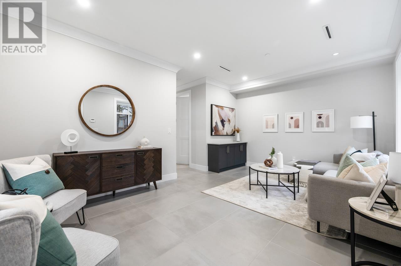 Property at 5949 SHERBROOKE STREET image 3