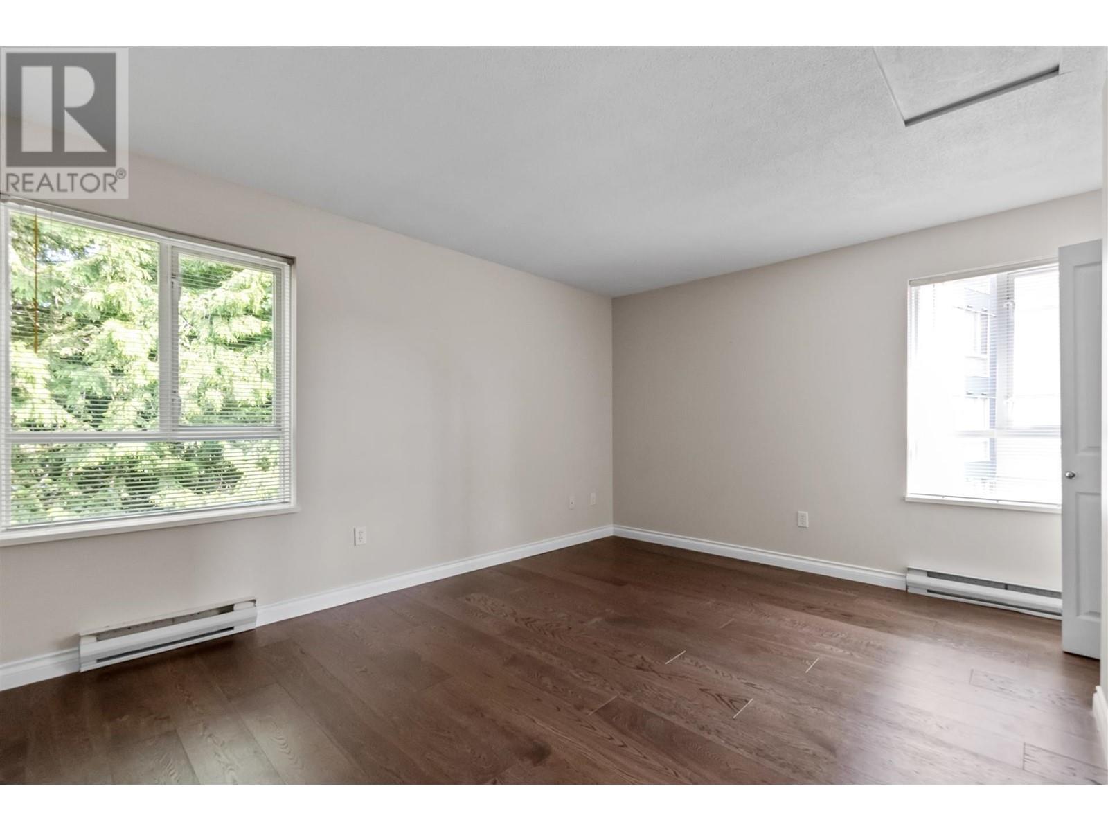 Listing Picture 9 of 20 : 13 7077 BERESFORD STREET, Burnaby / 本拿比 - 魯藝地產 Yvonne Lu Group - MLS Medallion Club Member