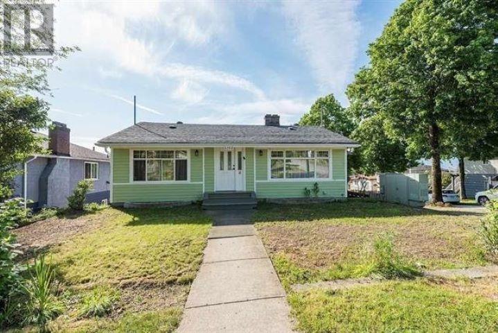 4805 Joyce Street, Vancouver, British Columbia  V5R 4G4 - Photo 4 - R2976249