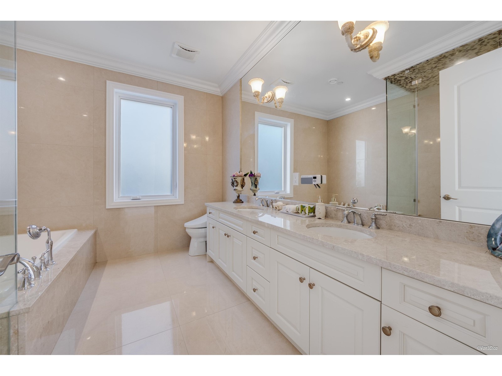 14033 Terry Road, White Rock, British Columbia  V4B 1A2 - Photo 16 - R2976410