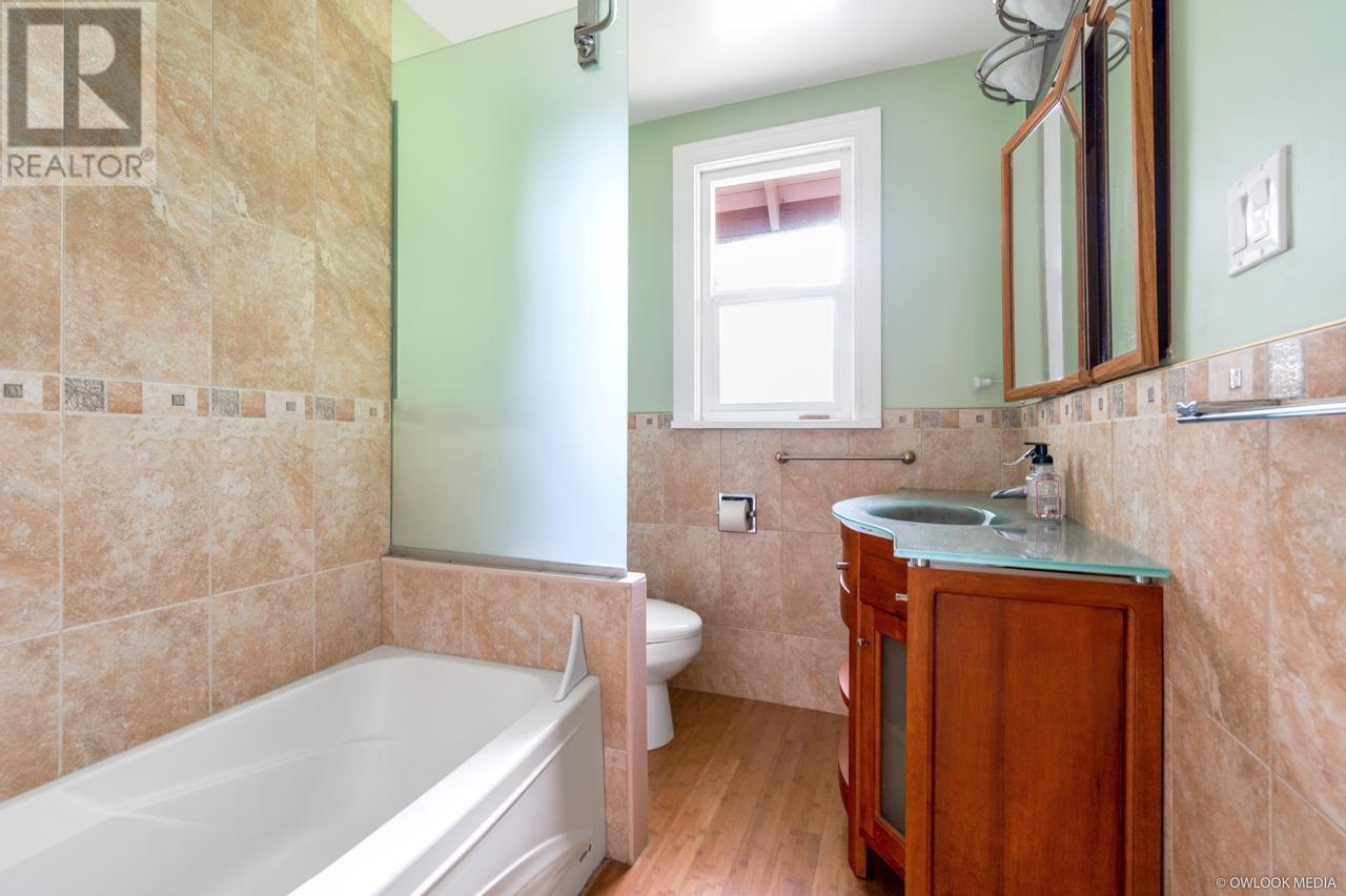 1603 W 49th Avenue, Vancouver, British Columbia  V6M 2R8 - Photo 11 - R2976479