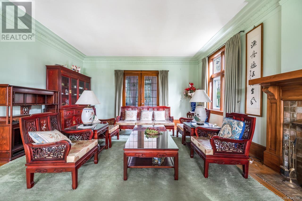 Property at 1603 W 49TH AVENUE image 3