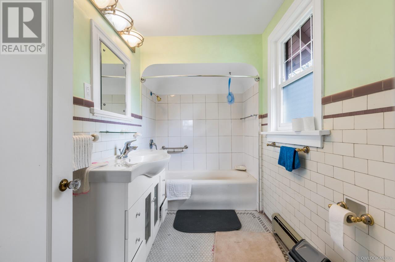 1603 W 49th Avenue, Vancouver, British Columbia  V6M 2R8 - Photo 13 - R2976479