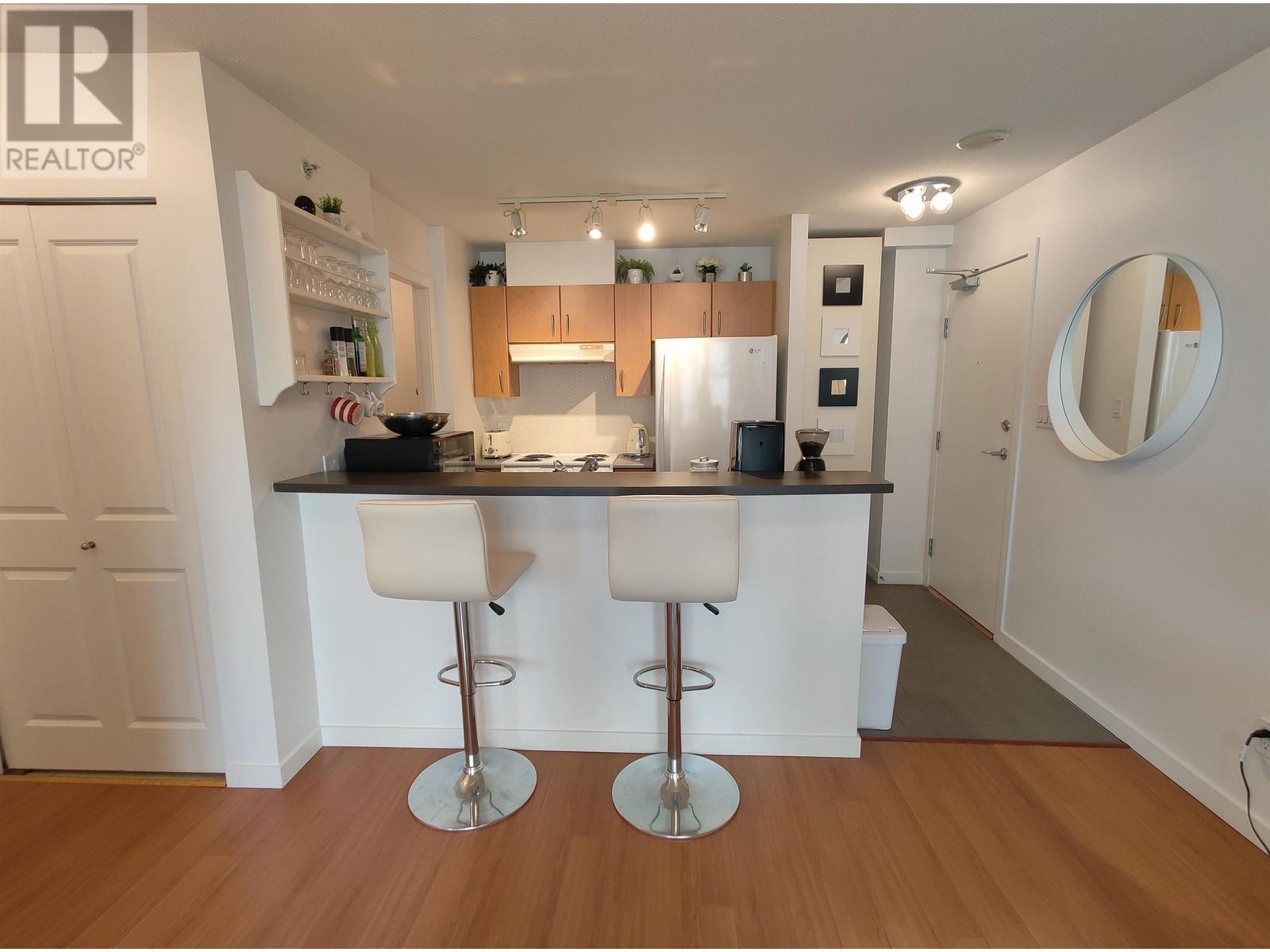 Listing Picture 12 of 25 : 802 1295 RICHARDS STREET, Vancouver / 溫哥華 - 魯藝地產 Yvonne Lu Group - MLS Medallion Club Member