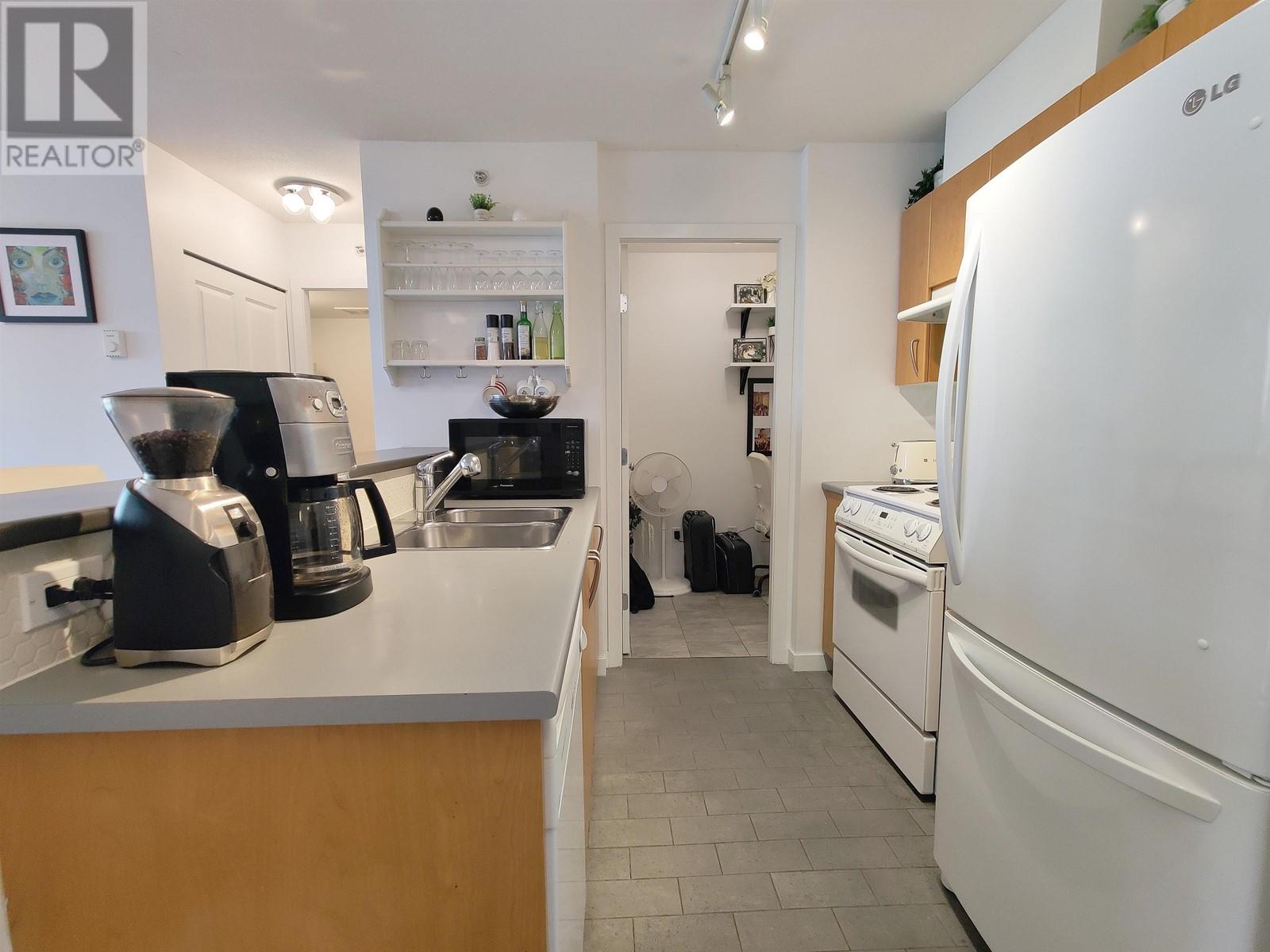 Listing Picture 9 of 25 : 802 1295 RICHARDS STREET, Vancouver / 溫哥華 - 魯藝地產 Yvonne Lu Group - MLS Medallion Club Member