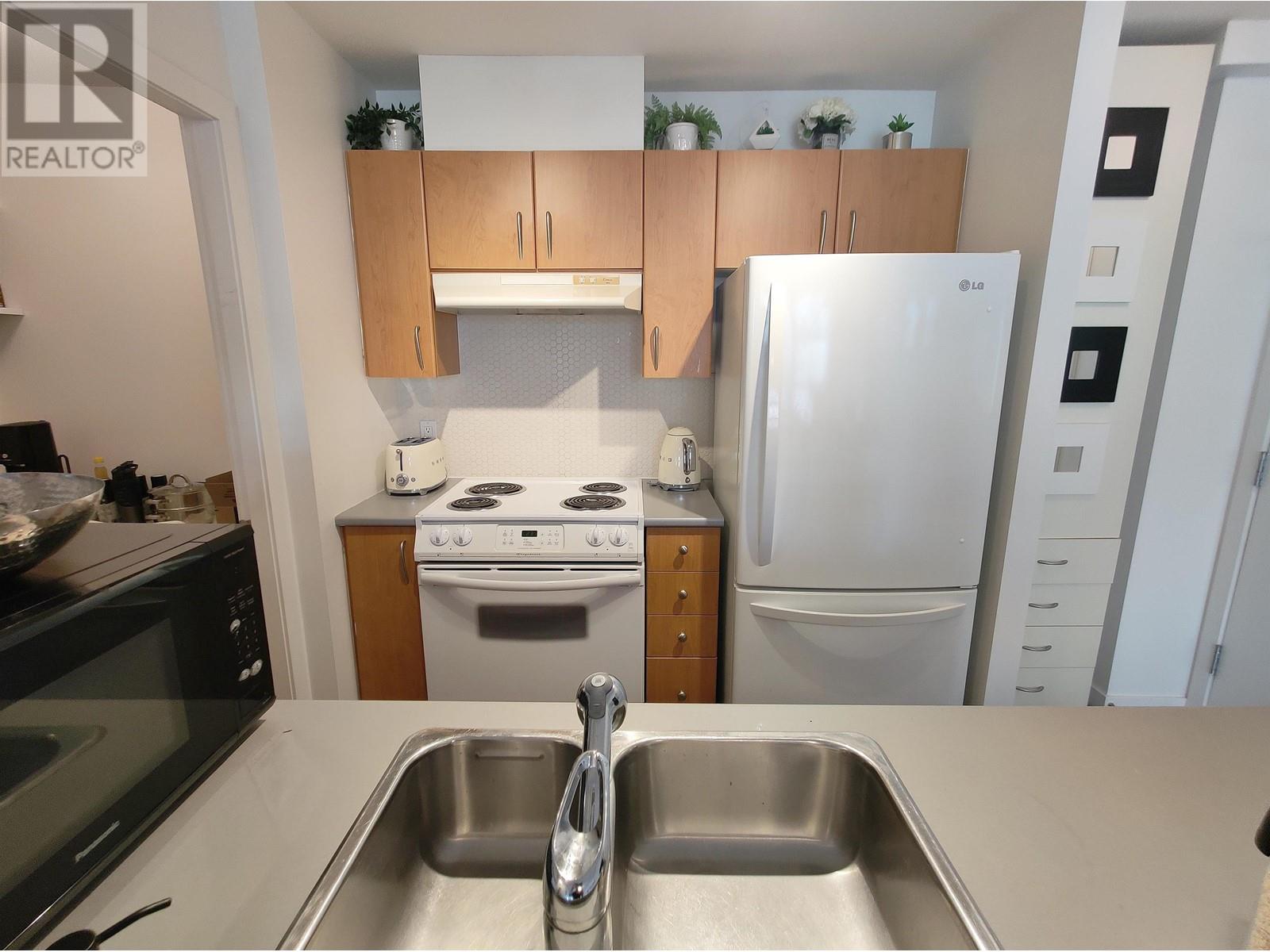 Listing Picture 13 of 25 : 802 1295 RICHARDS STREET, Vancouver / 溫哥華 - 魯藝地產 Yvonne Lu Group - MLS Medallion Club Member