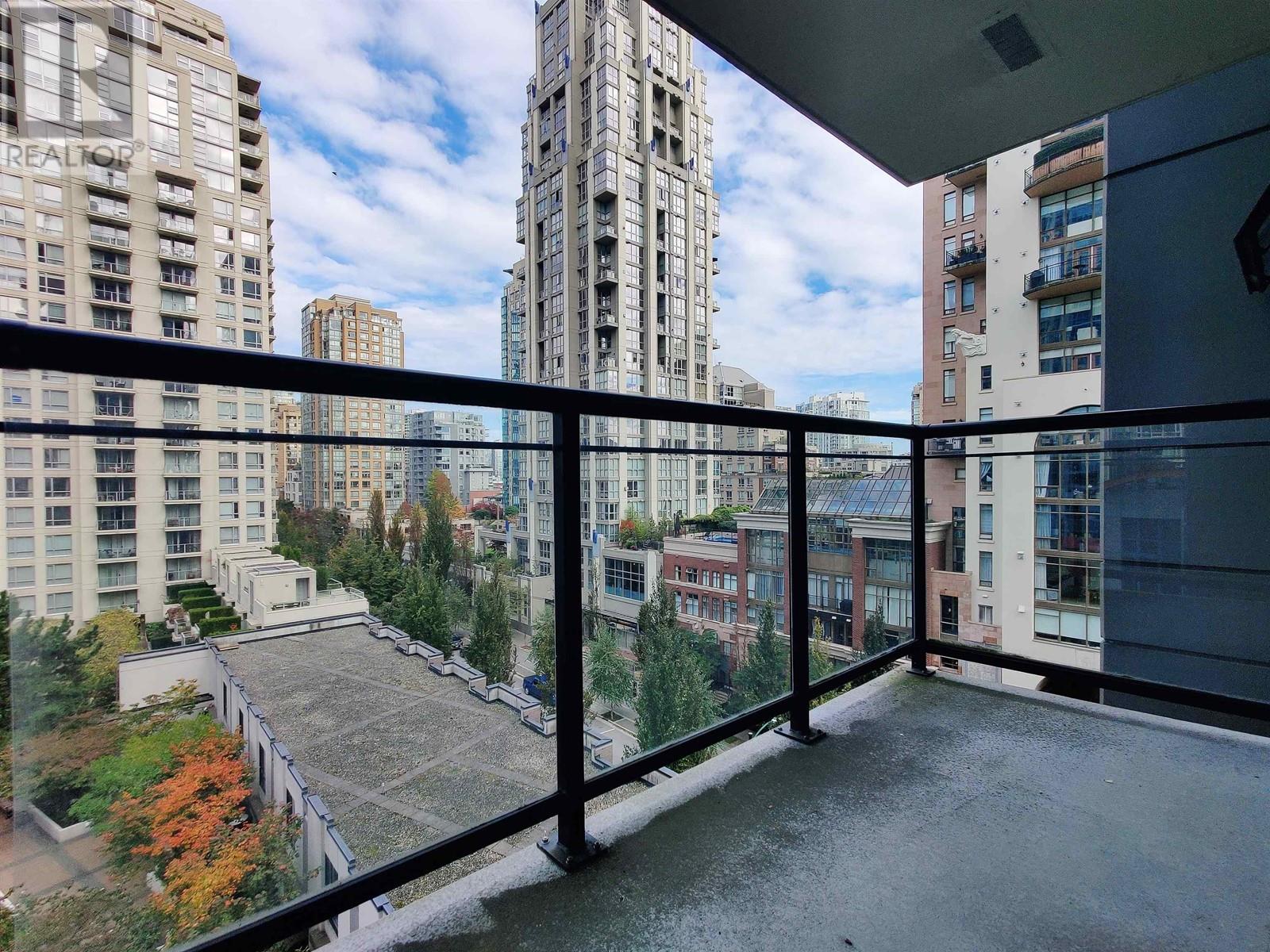 Listing Picture 15 of 25 : 802 1295 RICHARDS STREET, Vancouver / 溫哥華 - 魯藝地產 Yvonne Lu Group - MLS Medallion Club Member