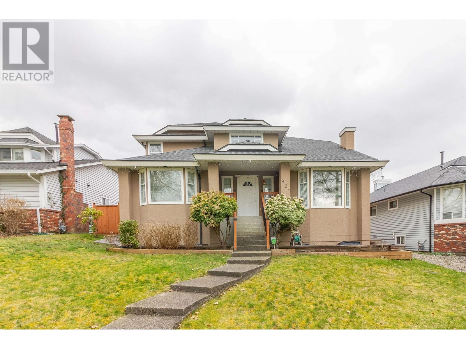 921 CITADEL DRIVE, Port Coquitlam, British Columbia
