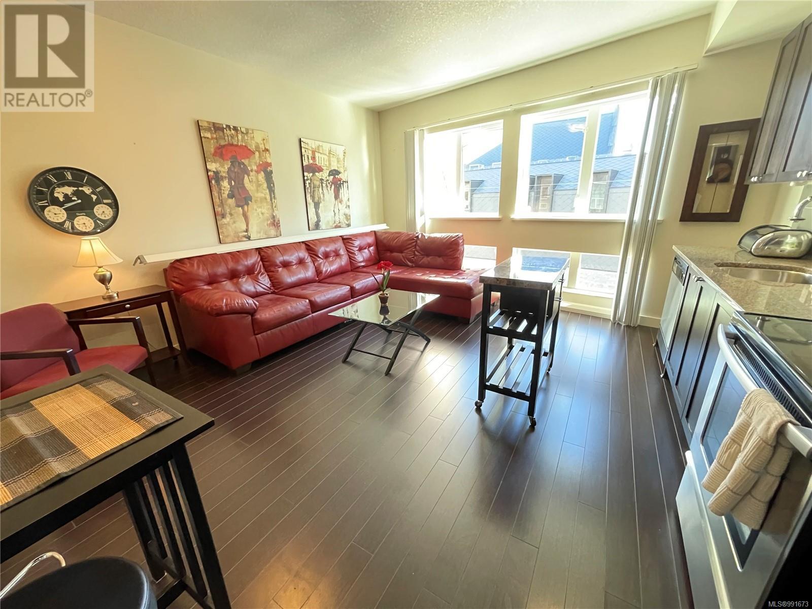 Property at 312 99 Chapel St image 5