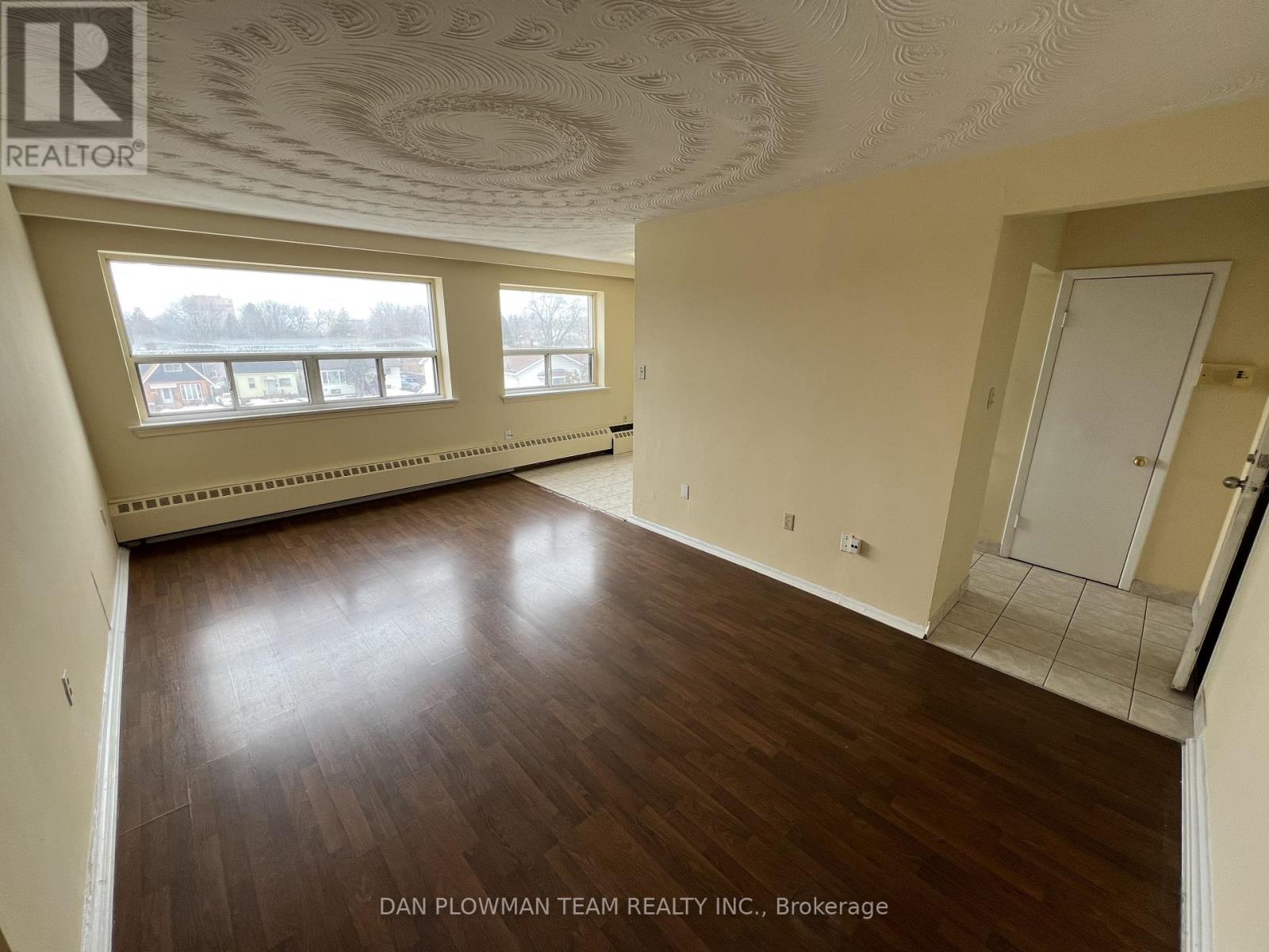 303 - 170 PARK ROAD S, Oshawa, Ontario