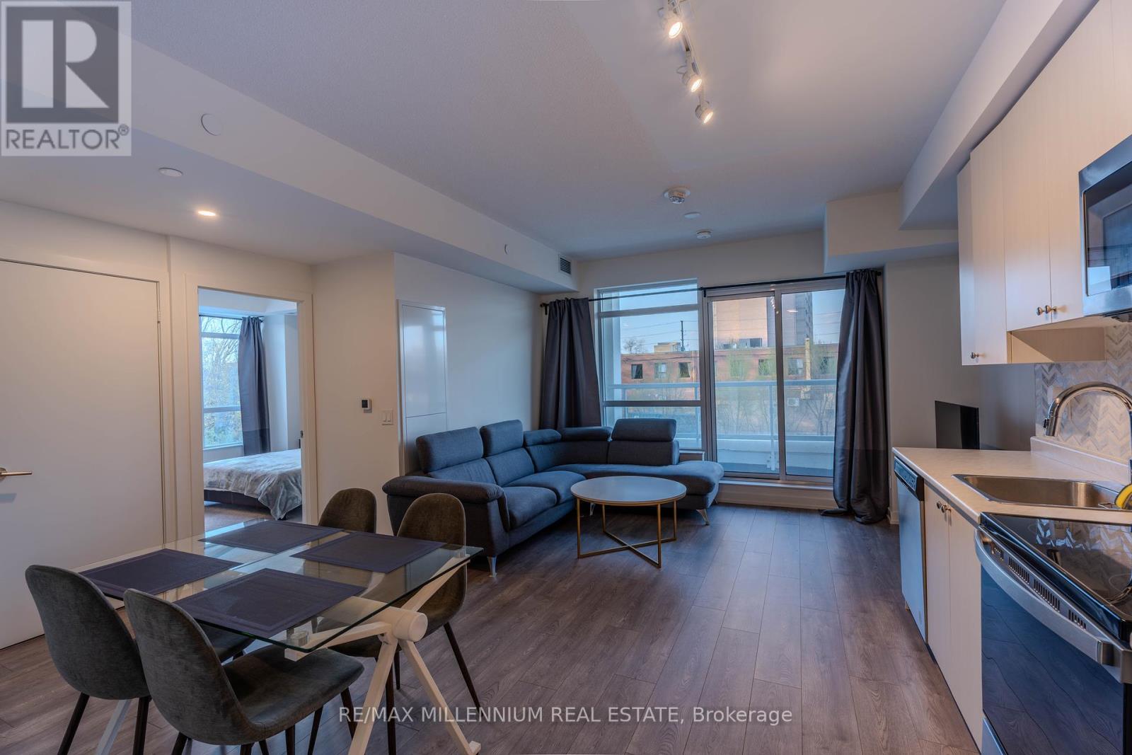 Property at 216 - 10 WILBY CRESCENT image 4
